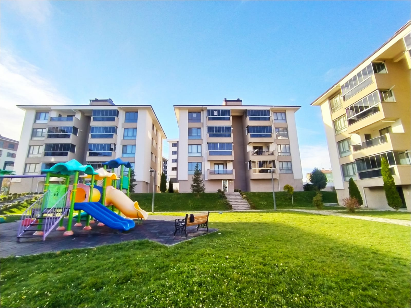 Bess | BESS'DEN VADİŞEHİR DE SİTE İÇERİSİNDE SATILIK 3+1 DAİRE