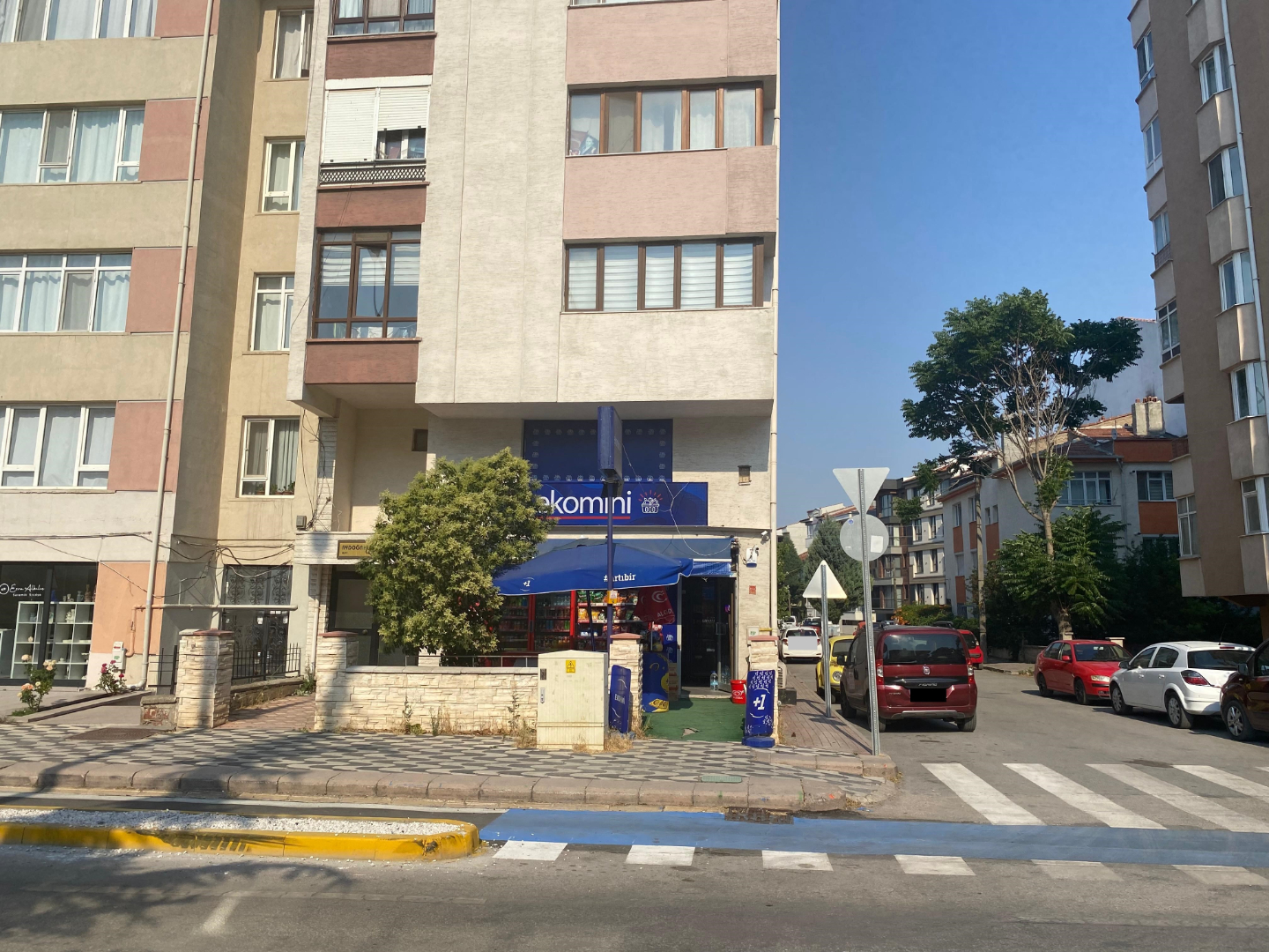 Bess | BESS'DEN ALİ FUAT GÜVEN BULVARI ÜZERİNDE 40M2 SATILIK İŞ YERİ