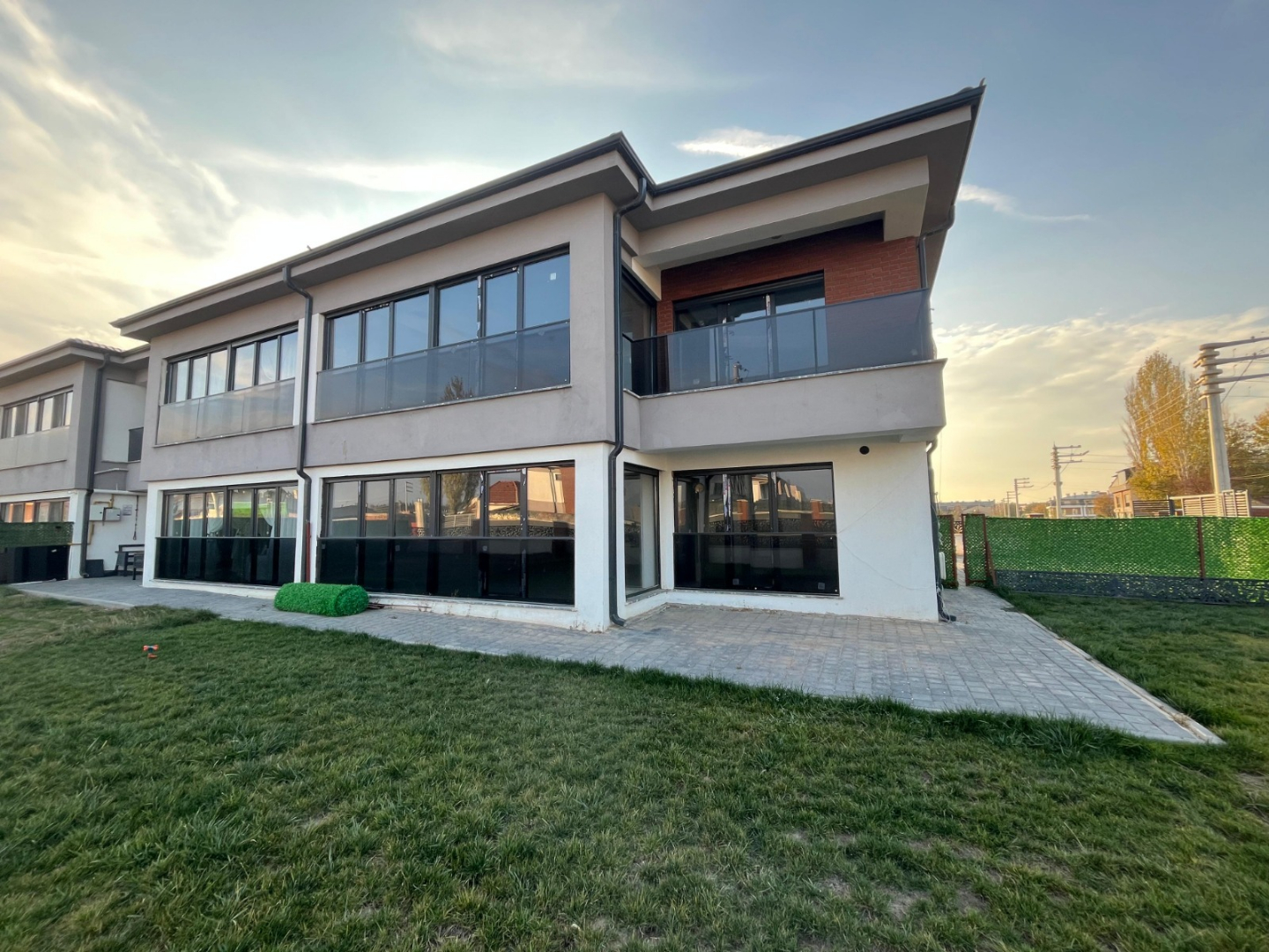 Bess | BESS'DEN 4+1 VİLLA ZİNCİRLİKUYU MAH. (A.SÖĞÜTÖNÜ)'NDE ÖZEL YAPI