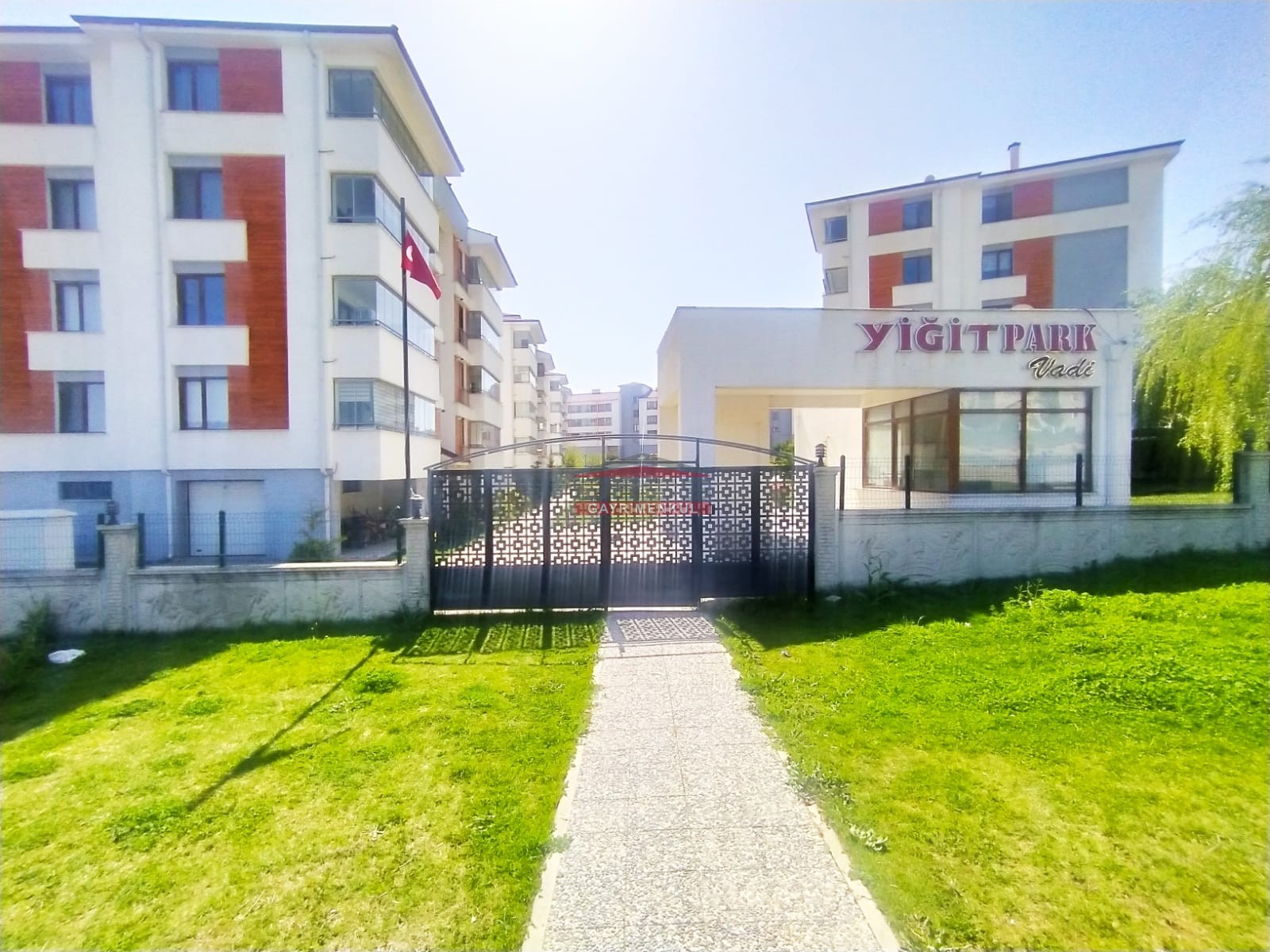 Bess | BESS'DEN YİĞİTPARK VADİ'DE ŞEHİR KOLEJİ YANI SATILIK 3+1 DAİRE