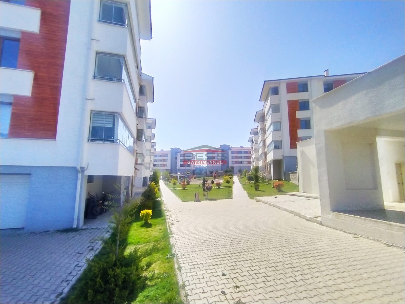 Bess | BESS'DEN YİĞİTPARK VADİ'DE ŞEHİR KOLEJİ YANI SATILIK 3+1 DAİRE