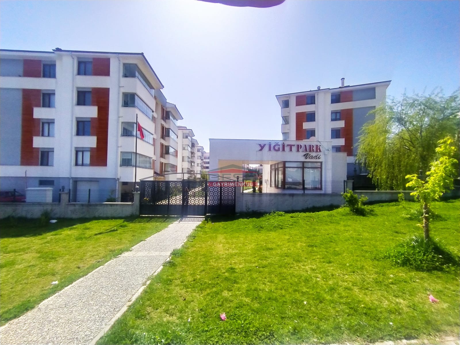 Bess | BESS'DEN YİĞİTPARK VADİ'DE ŞEHİR KOLEJİ YANI SATILIK 3+1 DAİRE