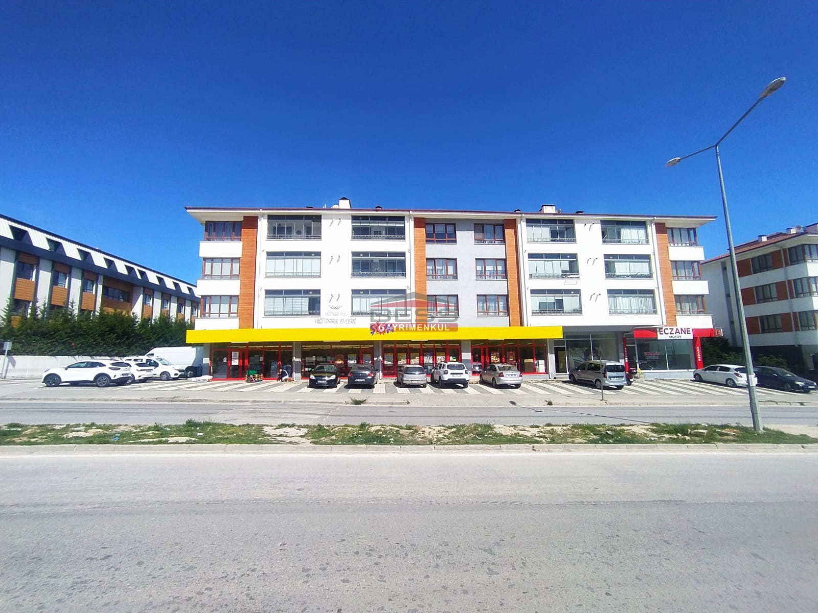 Bess | BESS'DEN YİĞİTPARK VADİ'DE ŞEHİR KOLEJİ YANI SATILIK 3+1 DAİRE