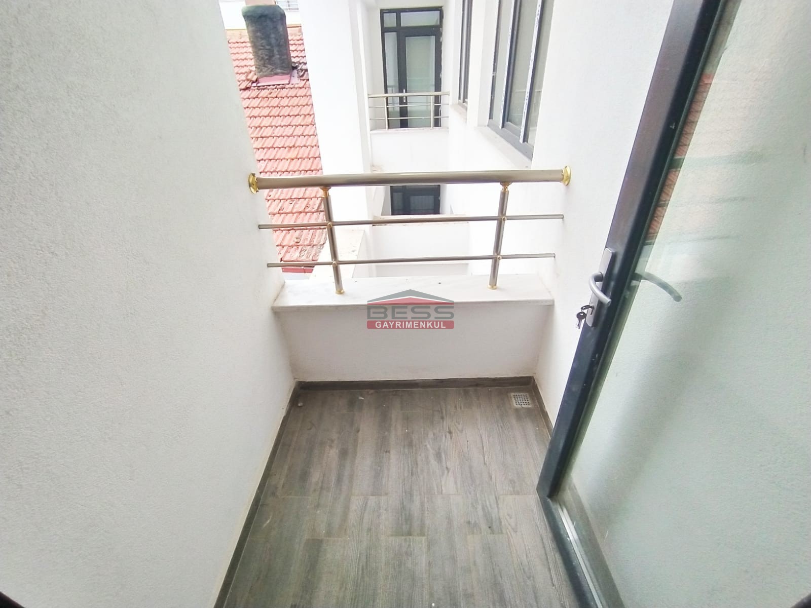 Bess | BESS'DEN ŞİRİNTEPE DE BURSA CADDESİ YAKINI SATILIK 2+1 DAİRE