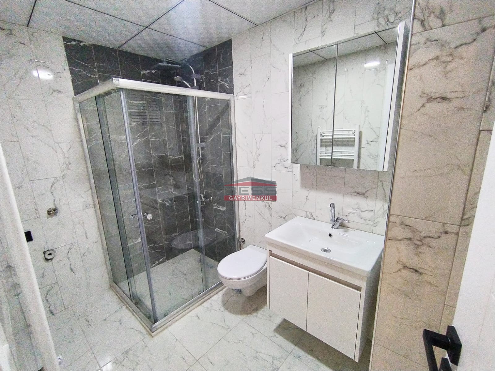 Bess | BESS'DEN ŞİRİNTEPE DE BURSA CADDESİ YAKINI SATILIK 2+1 DAİRE