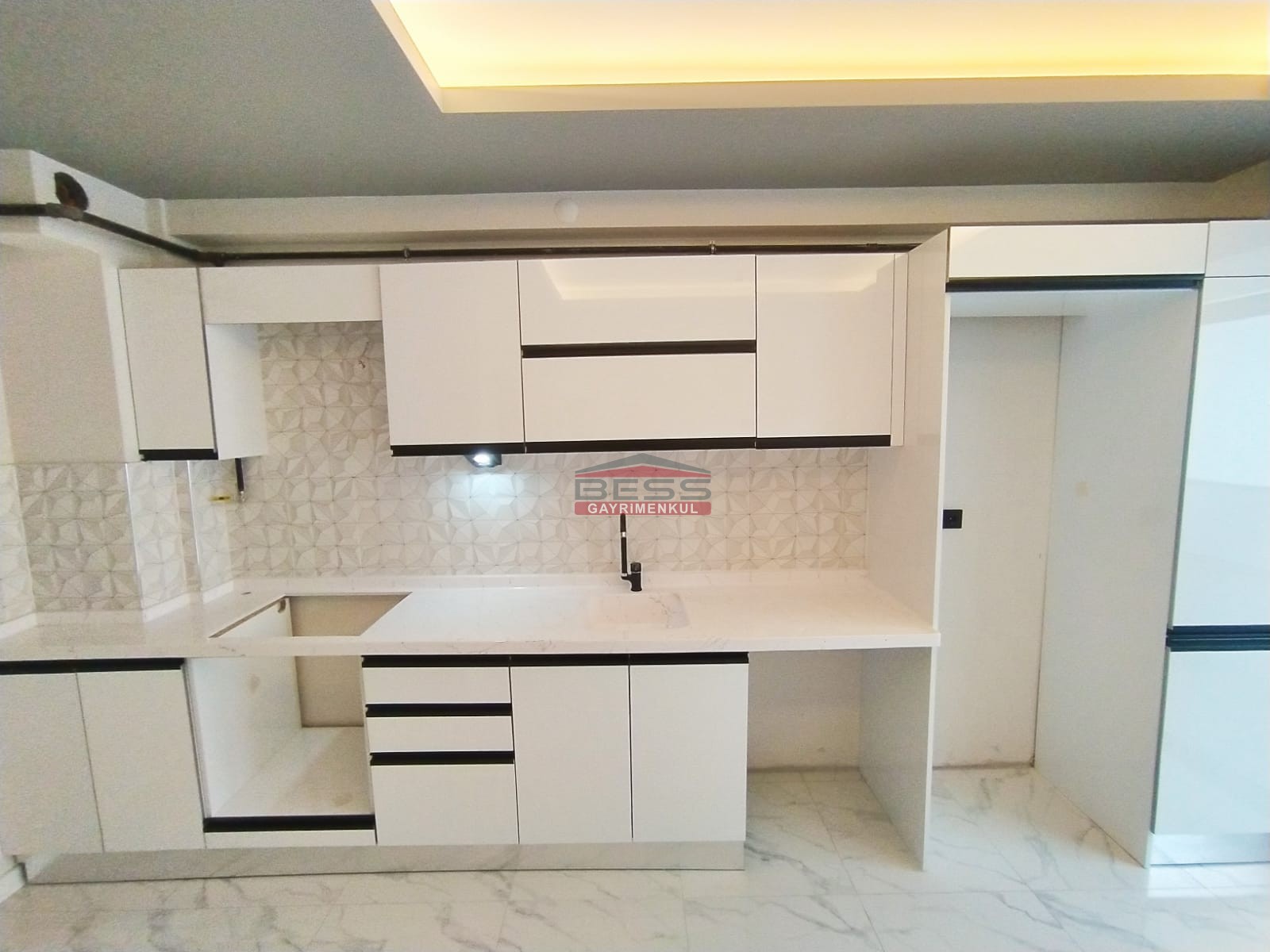 Bess | BESS'DEN ŞİRİNTEPE DE BURSA CADDESİ YAKINI SATILIK 2+1 DAİRE