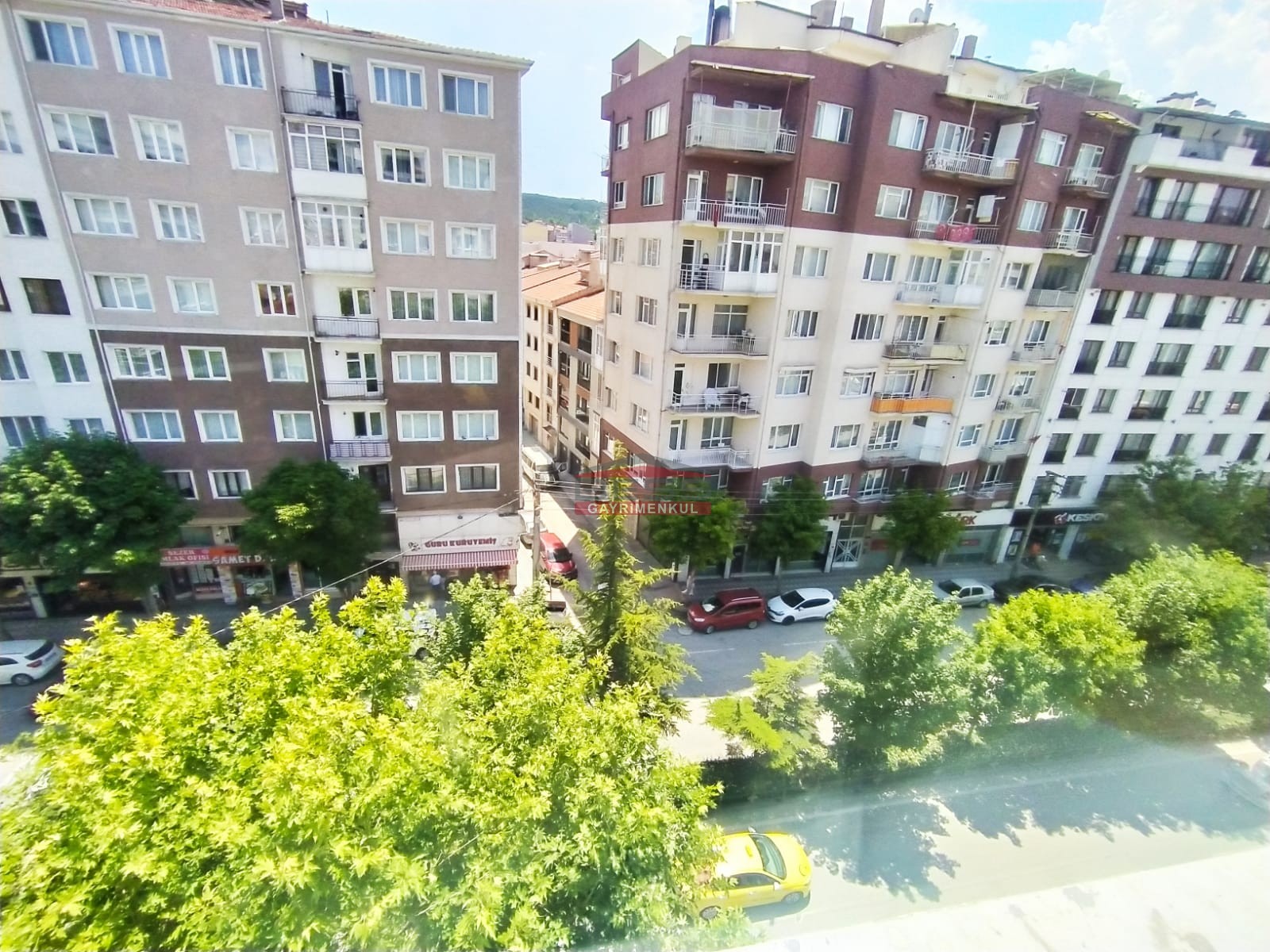 Bess | BESS'DEN ZİYAPAŞA CADDESİ PARALELİNDE MERKEZDE SATILIK 3+1 DAİRE