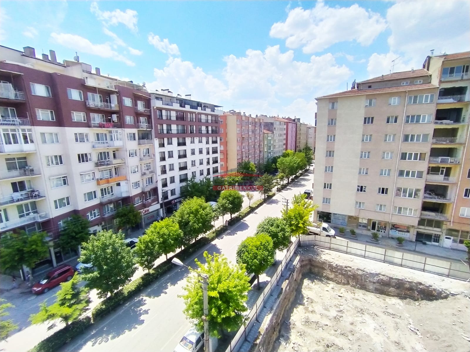 Bess | BESS'DEN ZİYAPAŞA CADDESİ PARALELİNDE MERKEZDE SATILIK 3+1 DAİRE