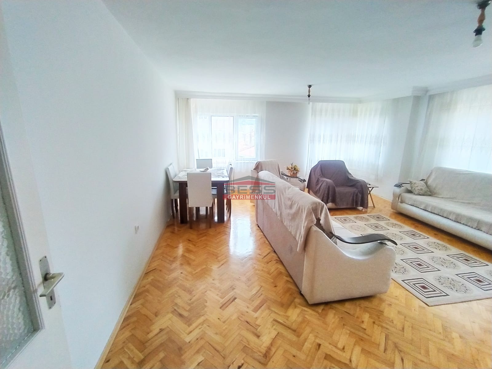 Bess | BESS'DEN ZİYAPAŞA CADDESİ PARALELİNDE MERKEZDE SATILIK 3+1 DAİRE