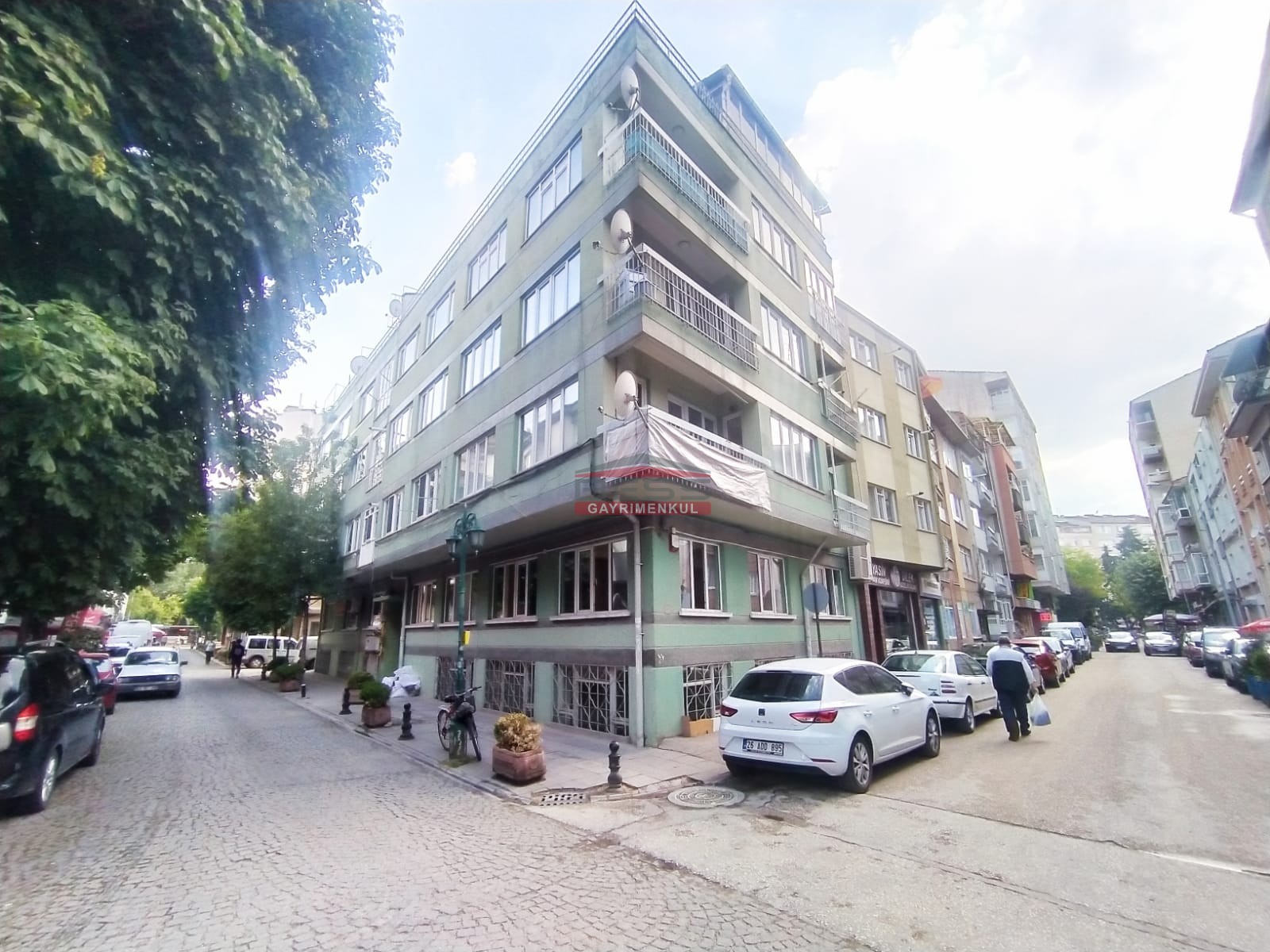 Bess | BESS'DEN DELİKLİTAŞ CADDESİNDE SATILIK 2+1 DAİRE