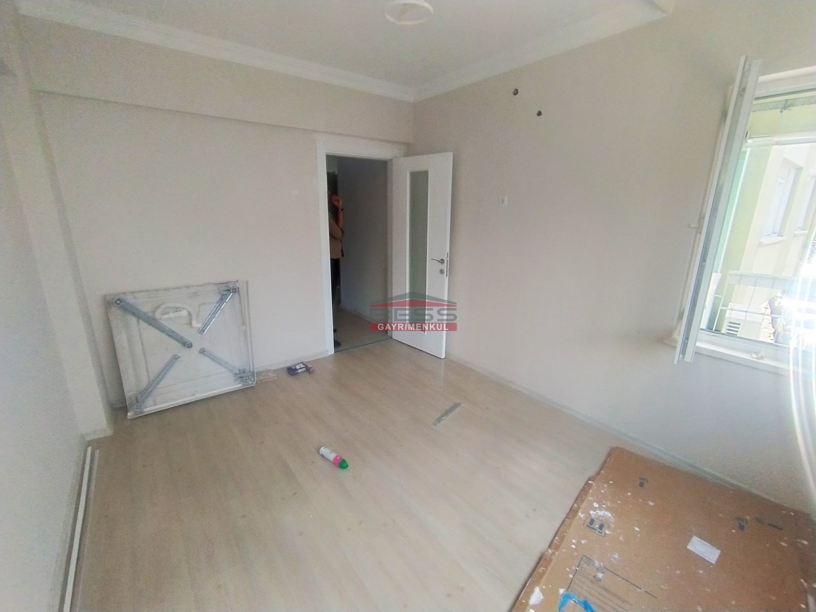 Bess | BESS'DEN DELİKLİTAŞ CADDESİNDE SATILIK 2+1 DAİRE