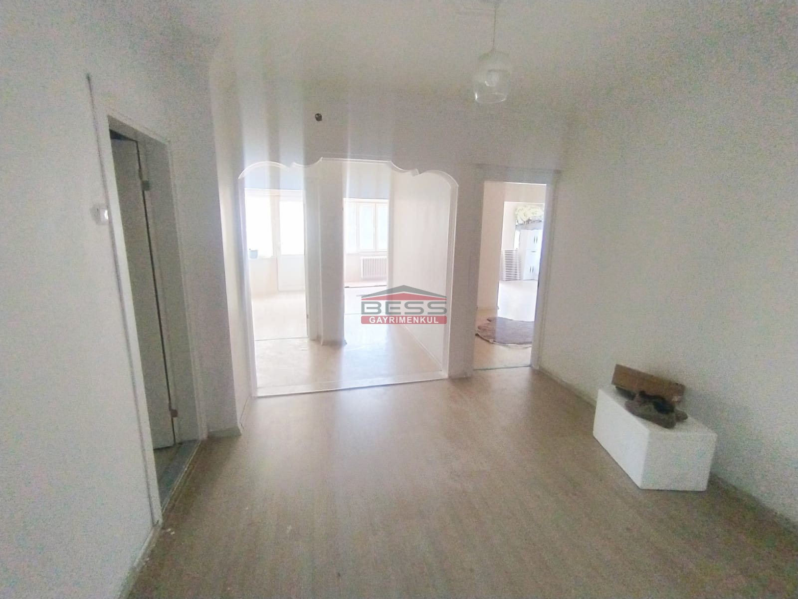 Bess | BESS'DEN DELİKLİTAŞ CADDESİNDE SATILIK 2+1 DAİRE