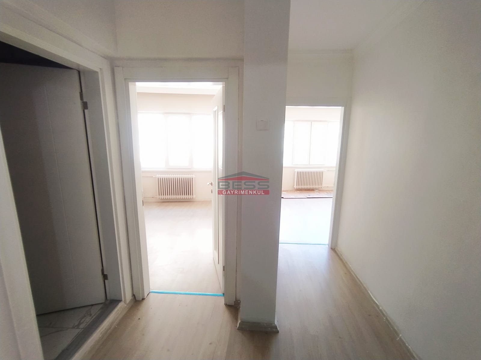 Bess | BESS'DEN DELİKLİTAŞ CADDESİNDE SATILIK 2+1 DAİRE