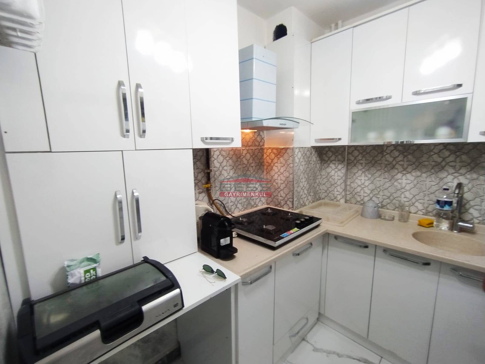 Bess | BESS'DEN DELİKLİTAŞ CADDESİNDE SATILIK 2+1 DAİRE