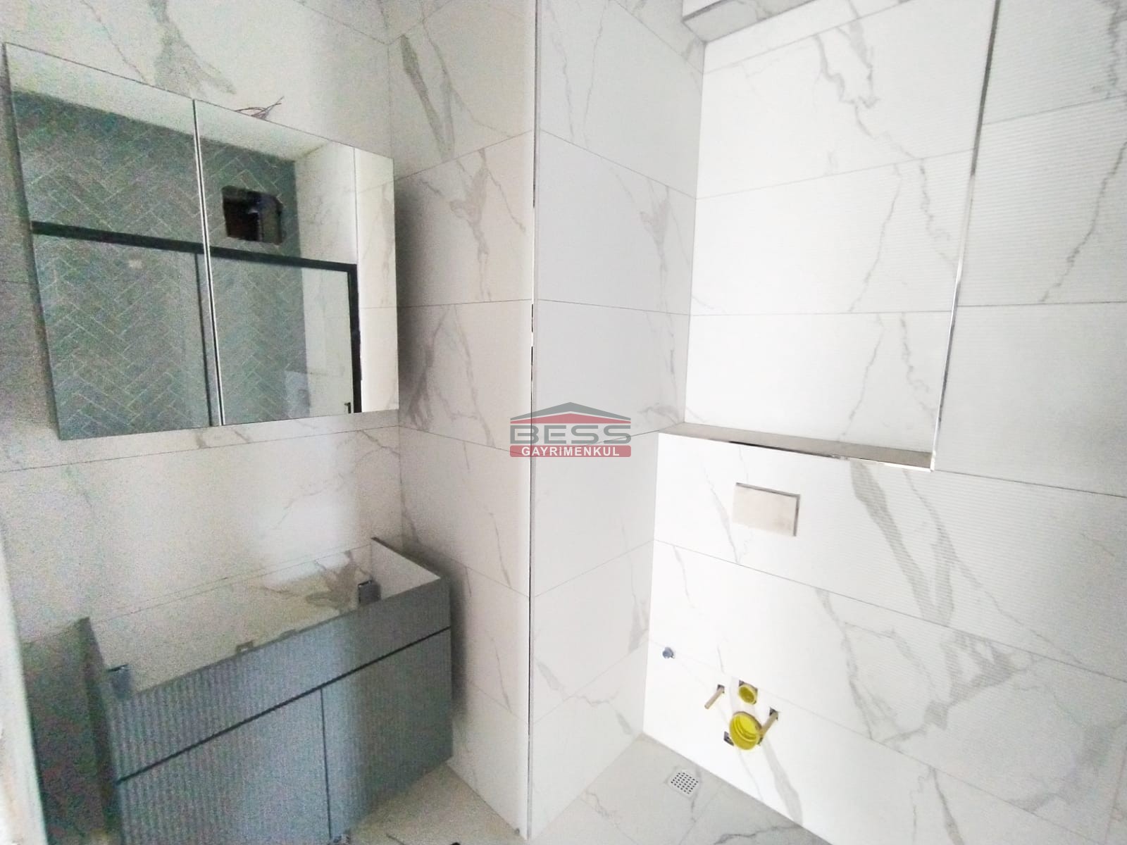 Bess | BESS'DEN BATIKENT'TE SOSYAL TESİSLİ 190M2 4+1 SATILIK LÜKS DAİRE