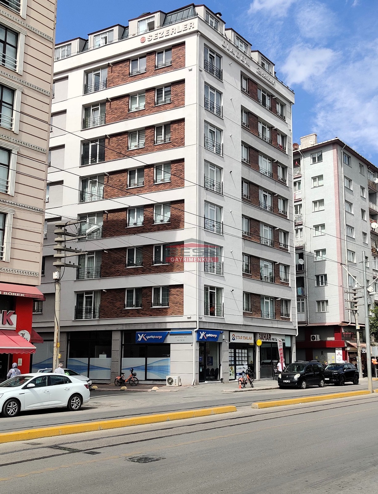 Bess | BESS'DEN ÖMERAĞA MAH.CADDE ÜZERİ  SATILIK 1+1 REZİDANS
