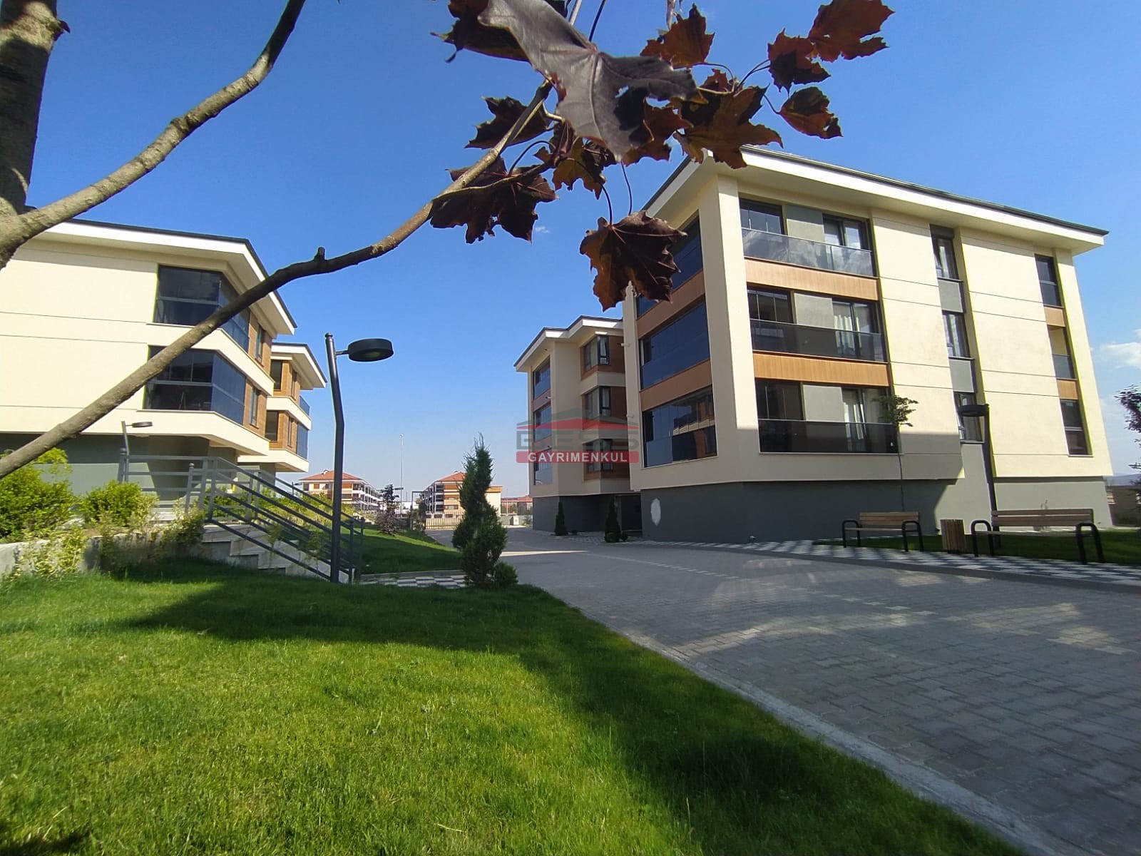 Bess | BESS'DEN AŞAĞISÖĞÜTÖNÜ SİTE İÇİNDE ÖZEL TASARIM 3+1 LÜKS DAİRE !
