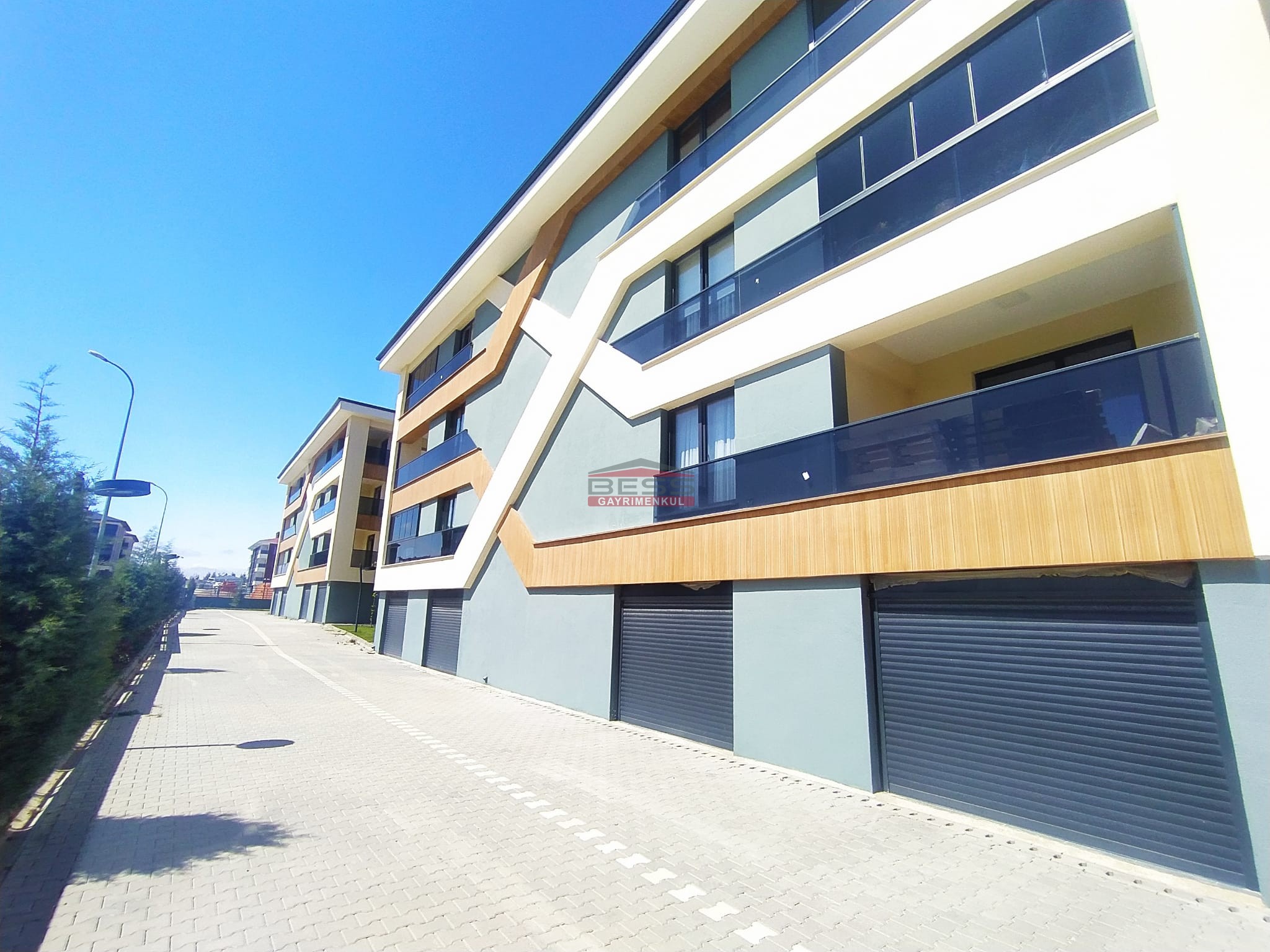 Bess | BESS'DEN AŞAĞISÖĞÜTÖNÜ SİTE İÇİNDE ÖZEL TASARIM 3+1 LÜKS DAİRE !