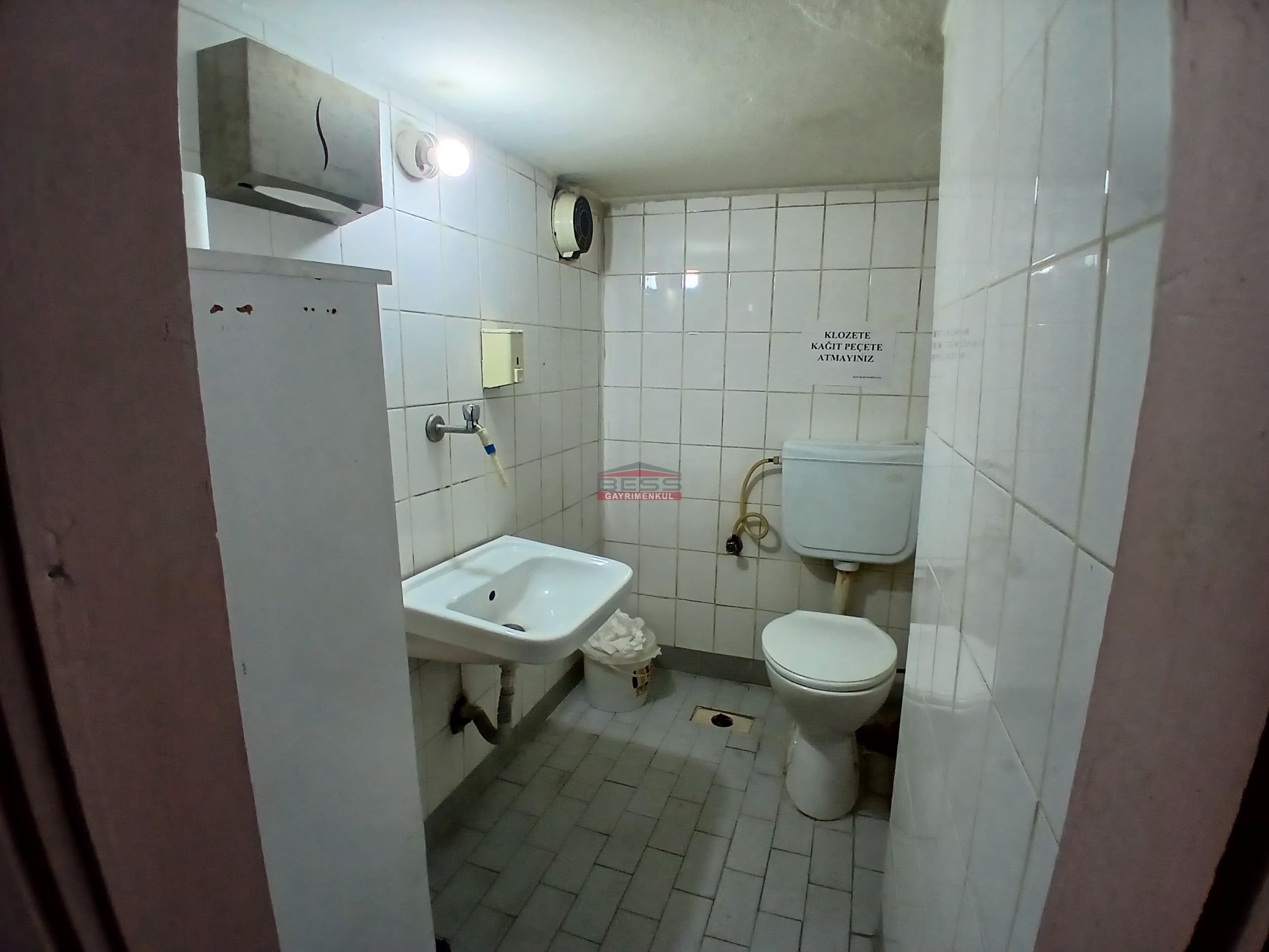 Bess | BESS'DEN YUNUS EMRE CADDESİ ÜZERİNDE SATILIK İŞ YERİ