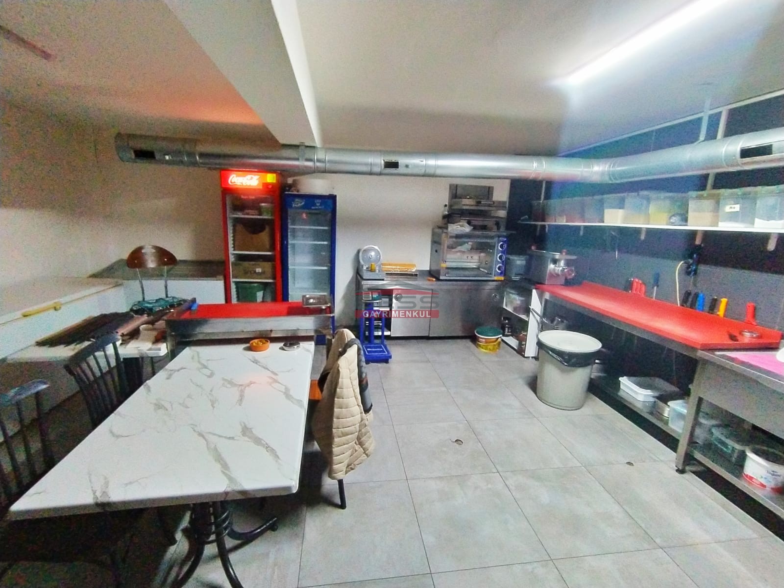 Bess | BESS'DEN DOKTORLAR CAD. BARLAR SOK. KÖŞE BAŞI SATILIK İŞ YERİ