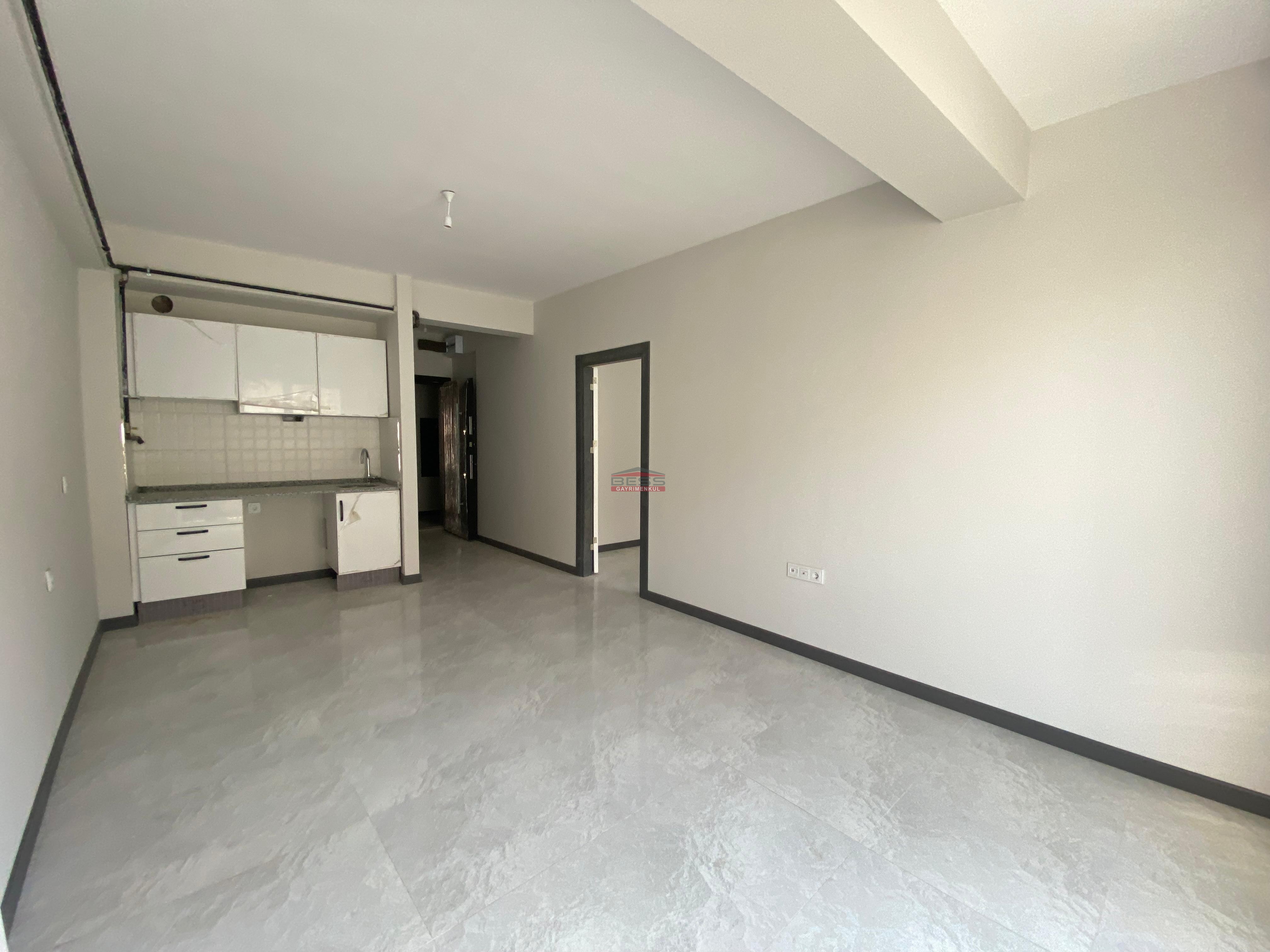 Bess | BESS'DEN BÜYÜKDERE MH.KAPLANLI CAD. 1 PARALELİ SATILIK 1+1 DAİRE