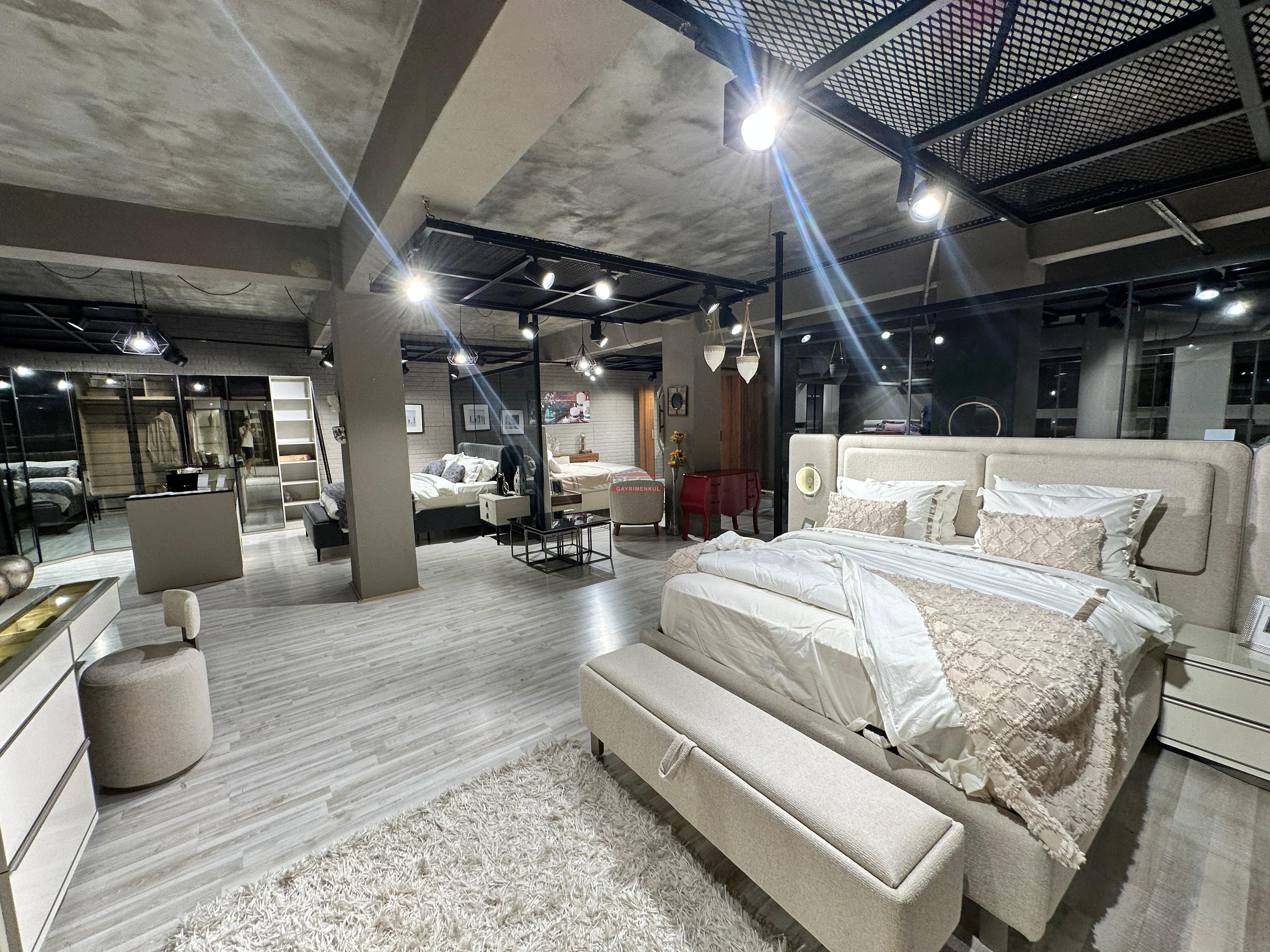 Bess | BESS'DEN KURTULUŞ MAH. YUNUS EMRE CAD. ÜZERİ SATILIK İŞ YERİ