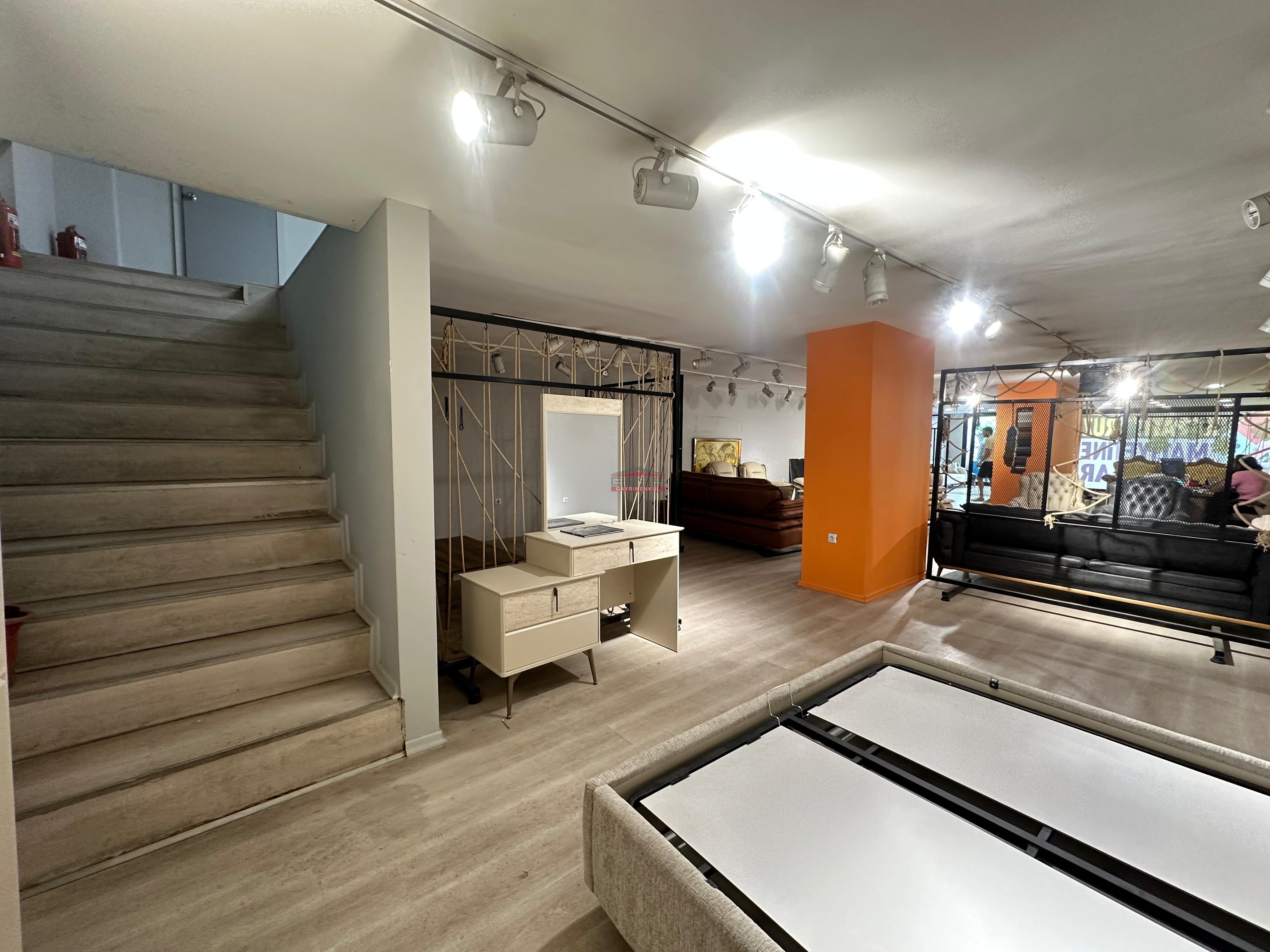 Bess | BESS'DEN YUNUS EMRE CADDESİ ÜZERİ 330M2 SATILIK İŞ YERİ