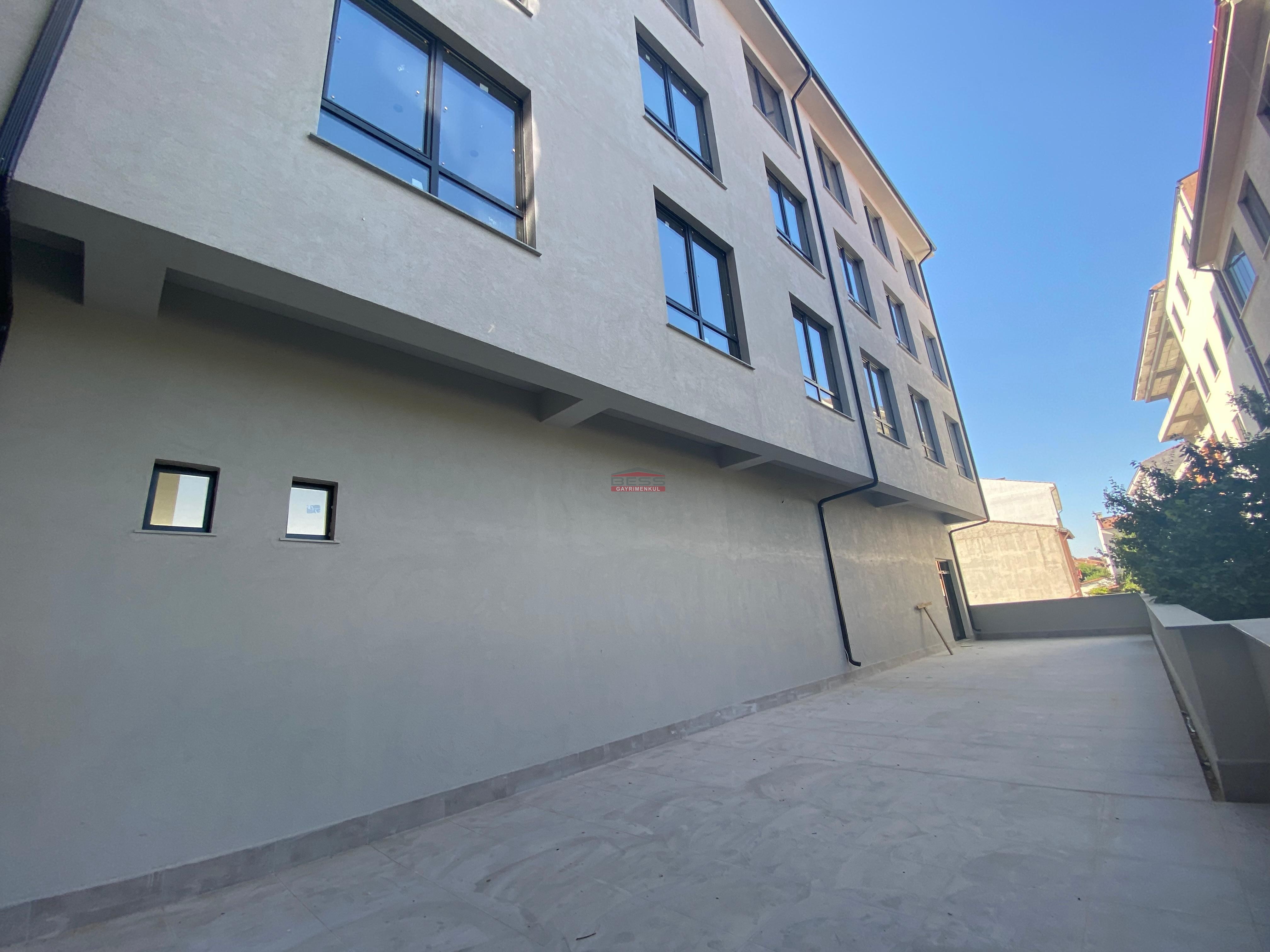 Bess | BESS'DEN SAZOVA MAH. ULUSAL EGEMENLİK BLV. ÜZERİ KİRALIK İŞ YERİ
