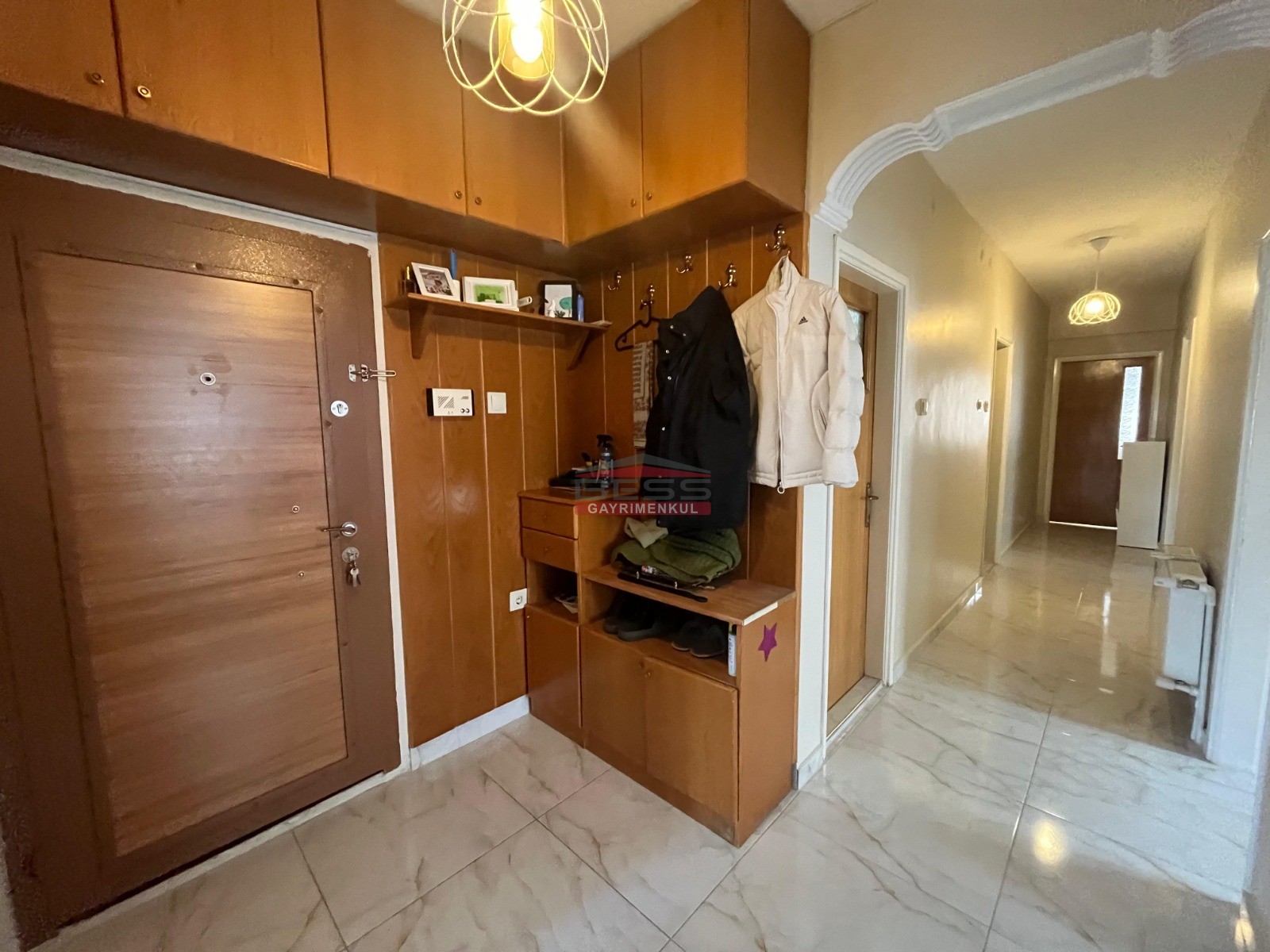 Bess | BESS'DEN VİŞNELİK MAHALLESİ'NDE BULVAR YAKINI KİRALIK 3+1 DAİRE