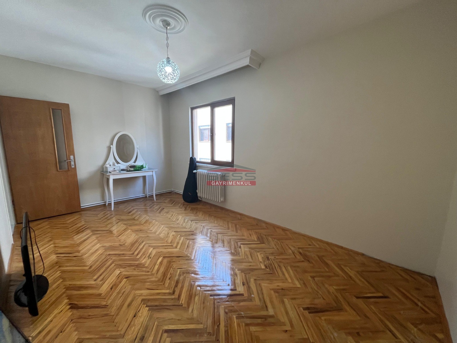 Bess | BESS'DEN VİŞNELİK MAHALLESİ'NDE BULVAR YAKINI KİRALIK 3+1 DAİRE