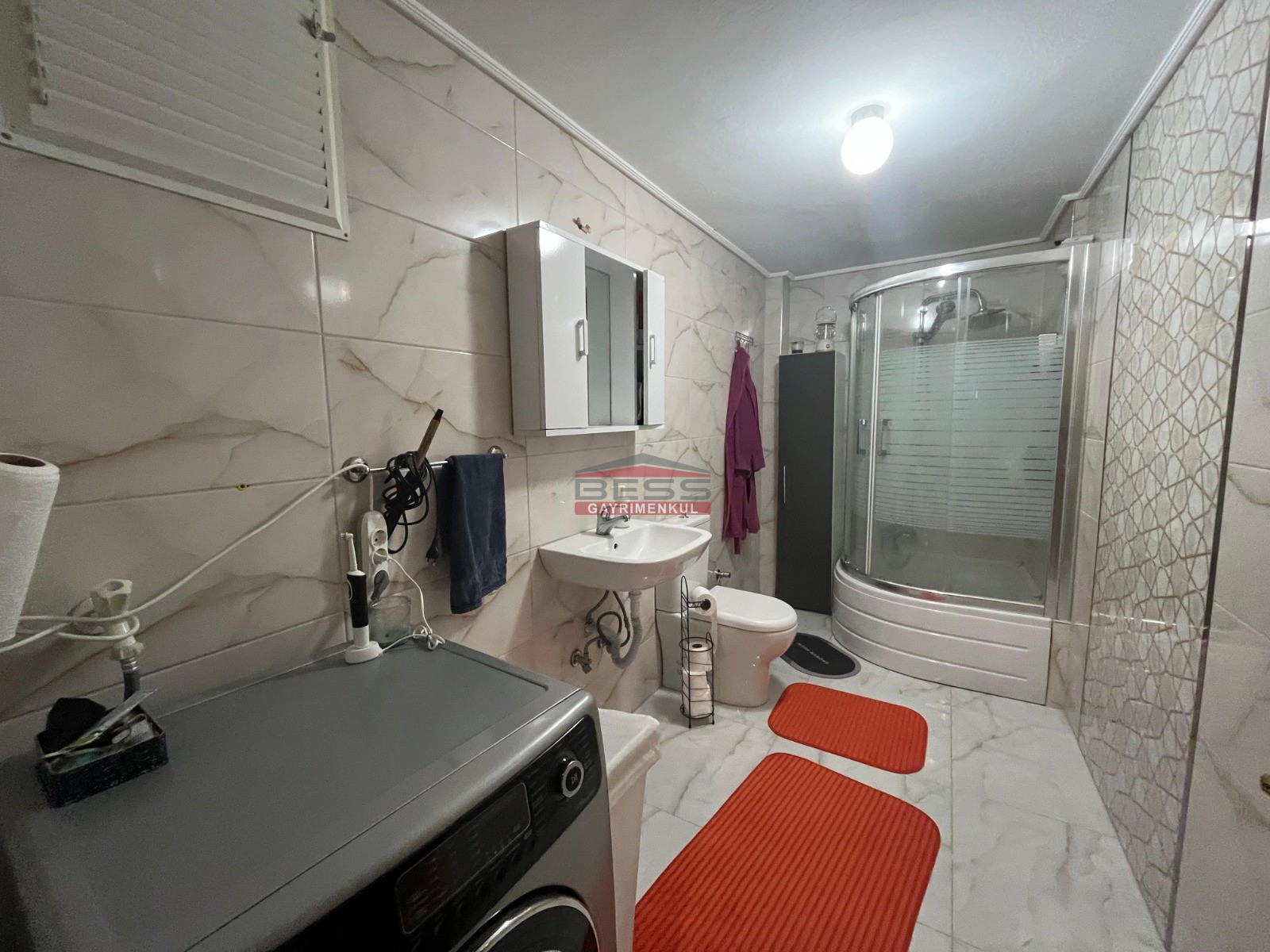 Bess | BESS'DEN VİŞNELİK MAHALLESİ'NDE BULVAR YAKINI KİRALIK 3+1 DAİRE