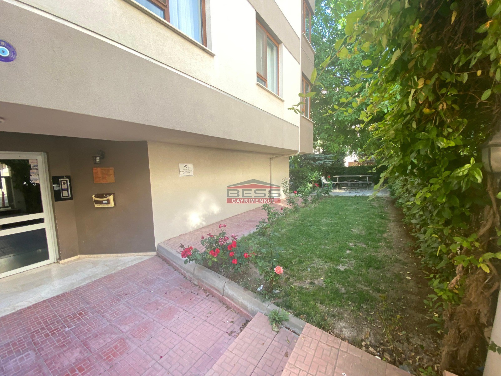 Bess | BESS'DEN BÜYÜKDERE MH. ATATÜRK BULVARI CEPHELİ SATILIK 2+1 DAİRE