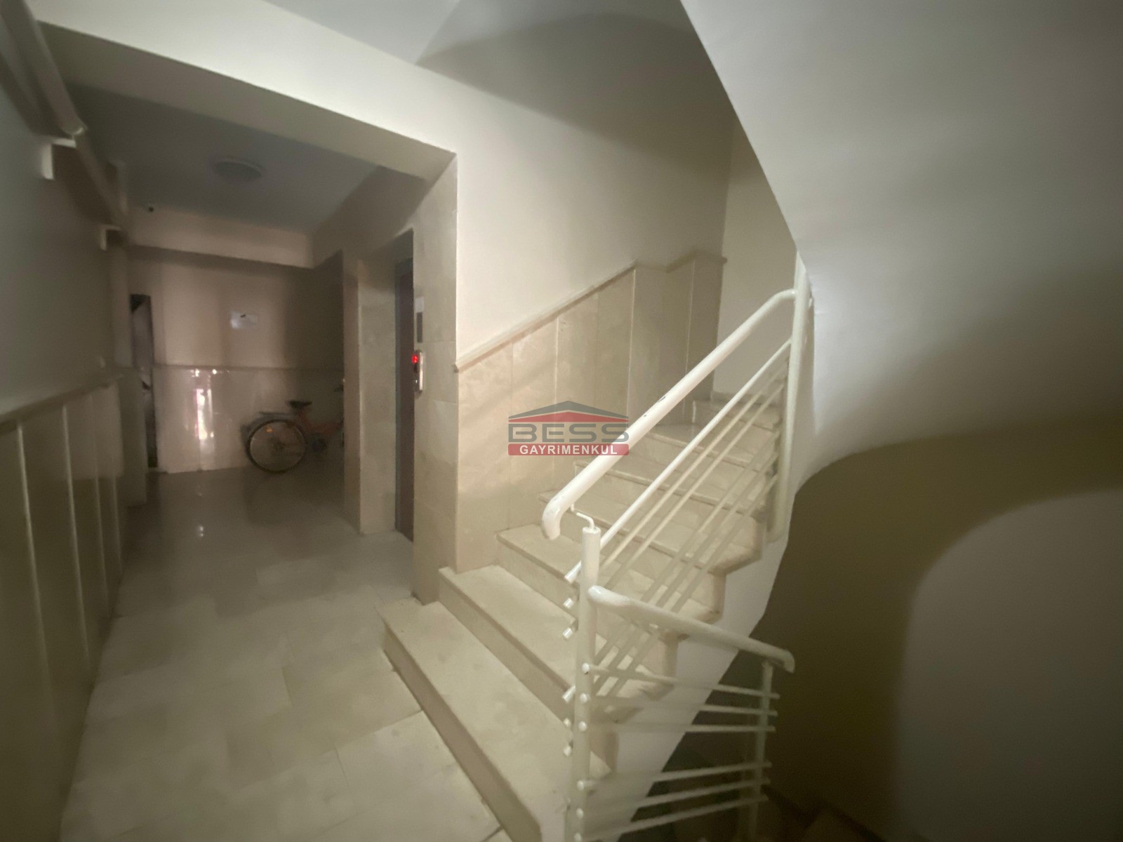 Bess | BESS'DEN BÜYÜKDERE MH. ATATÜRK BULVARI CEPHELİ SATILIK 2+1 DAİRE