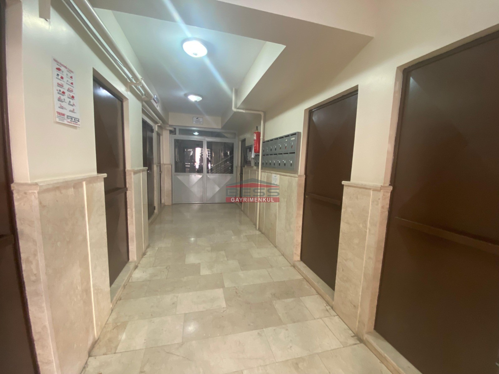 Bess | BESS'DEN BÜYÜKDERE MH. ATATÜRK BULVARI CEPHELİ SATILIK 2+1 DAİRE