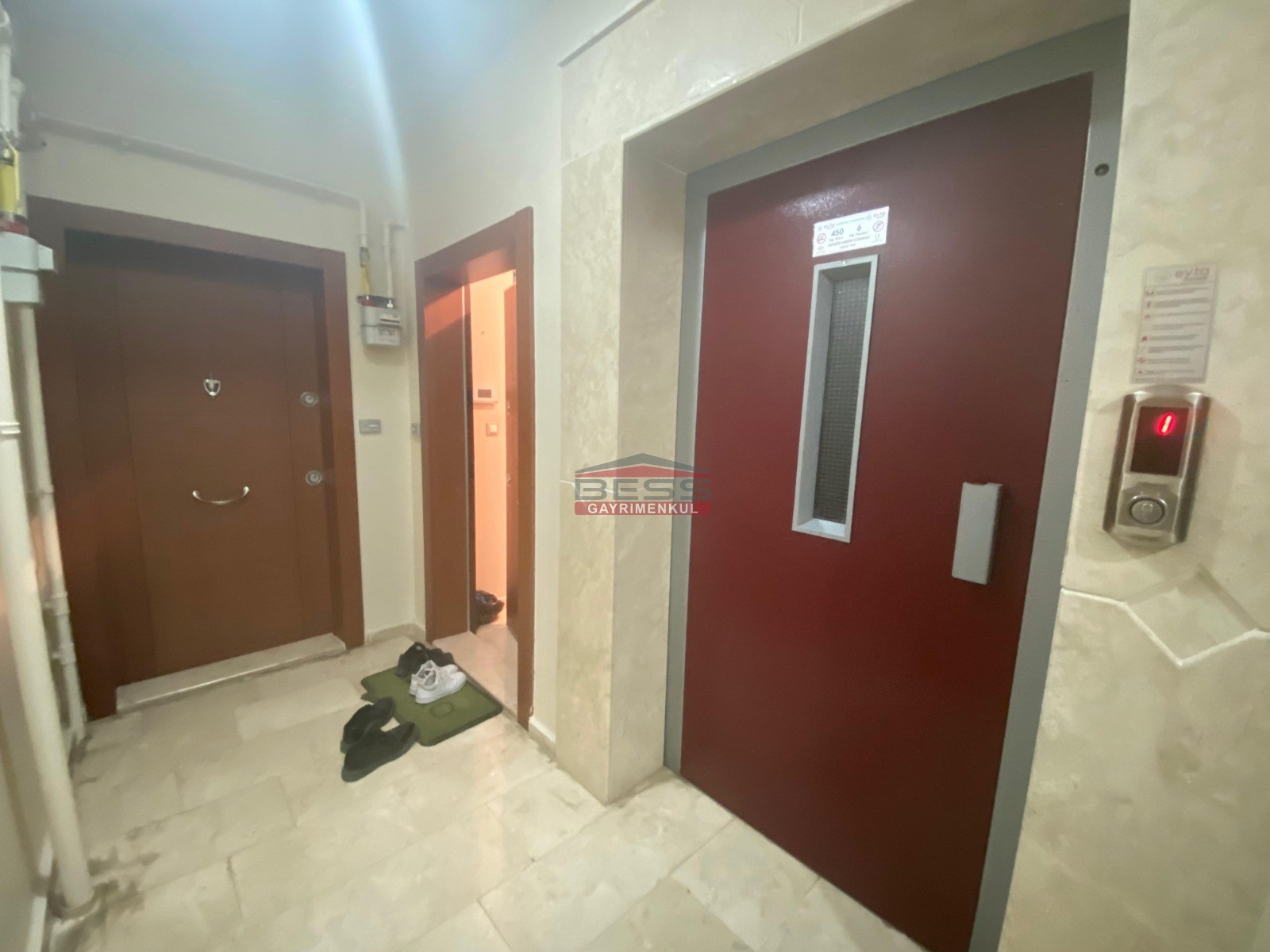 Bess | BESS'DEN BÜYÜKDERE MH. ATATÜRK BULVARI CEPHELİ SATILIK 2+1 DAİRE