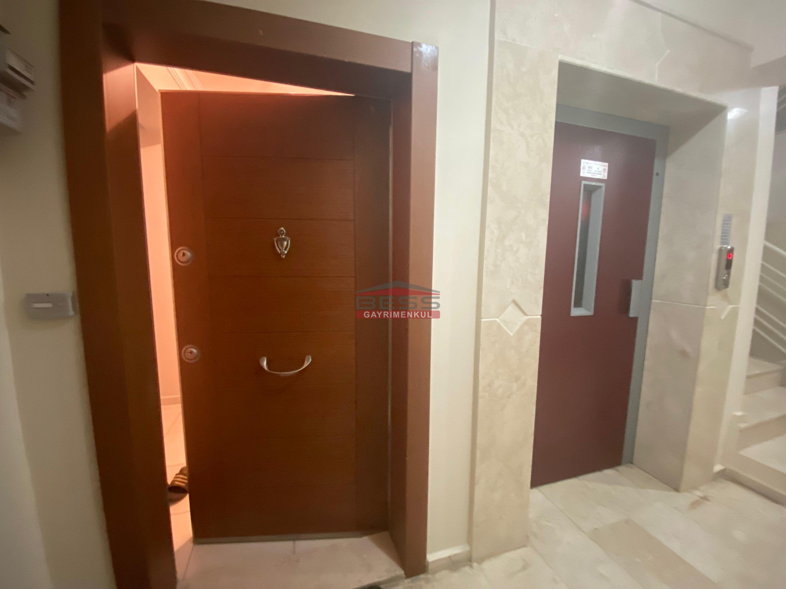 Bess | BESS'DEN BÜYÜKDERE MH. ATATÜRK BULVARI CEPHELİ SATILIK 2+1 DAİRE