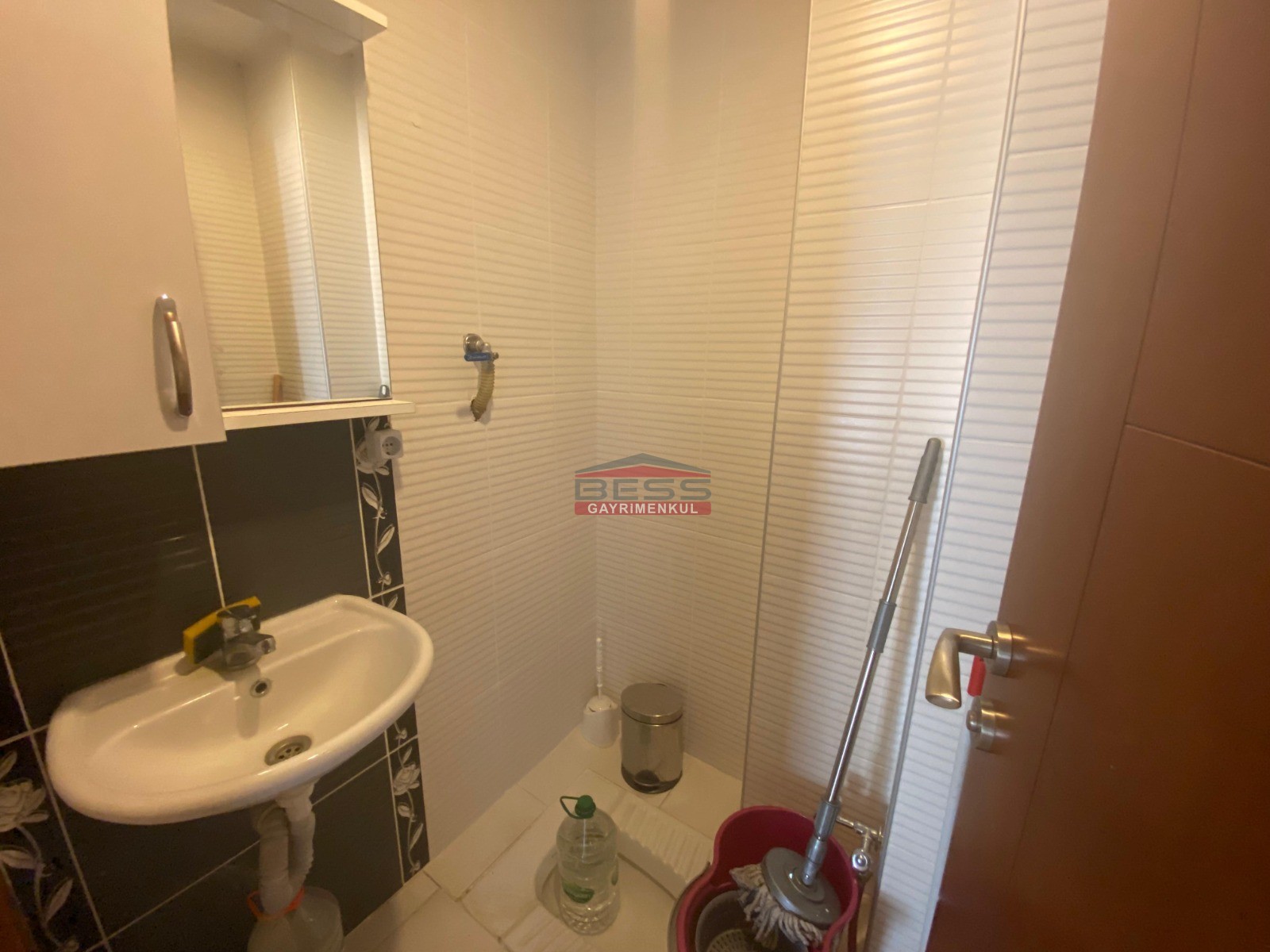 Bess | BESS'DEN BÜYÜKDERE MH. ATATÜRK BULVARI CEPHELİ SATILIK 2+1 DAİRE