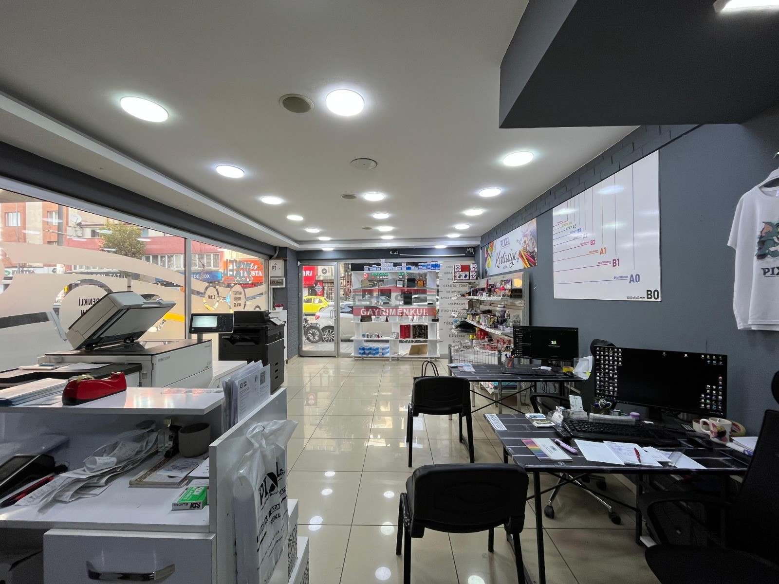 Bess | BESS'DEN CENGİZ TOPEL CADDESİ ÜZERİ DEVREN KİRALIK İŞ YERİ