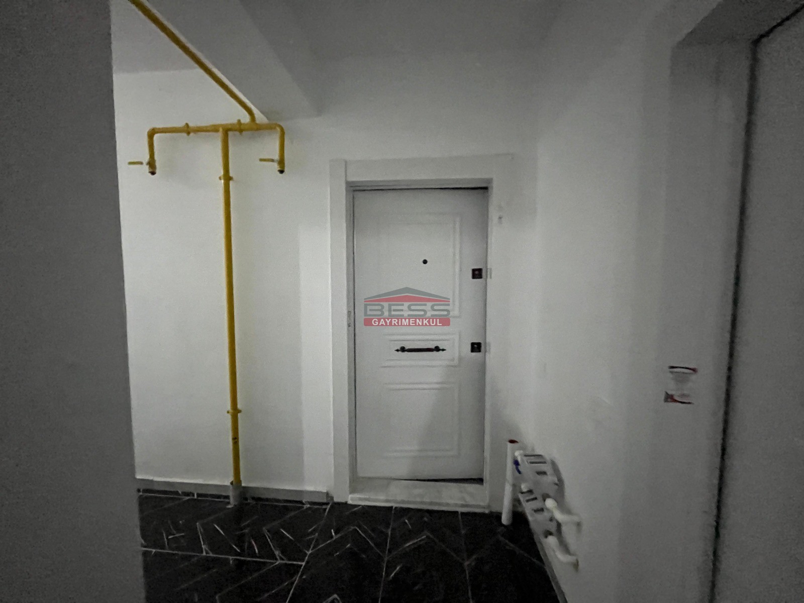 Bess | BESS'DEN OSMANGAZİ ÜNİV. (ESOGÜ) YAKINI SATILIK 1+1 DAİRE