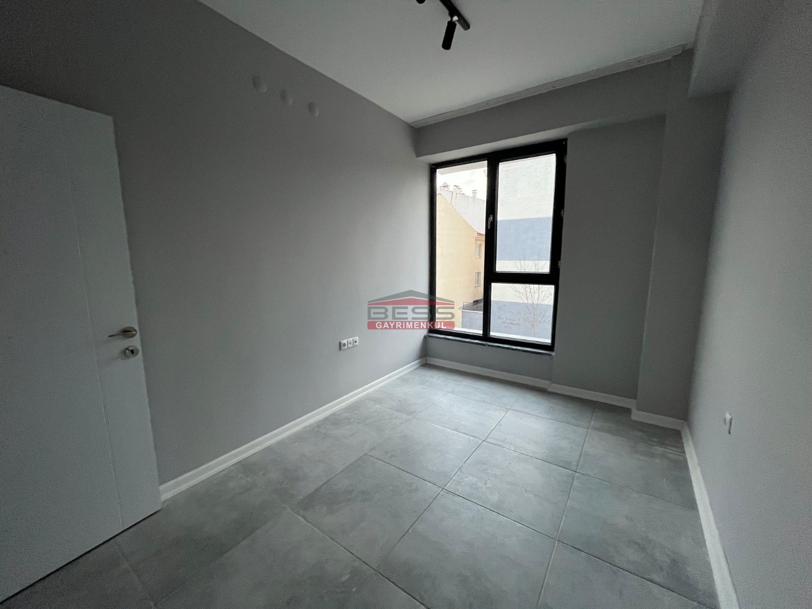 Bess | BESS'DEN OSMANGAZİ ÜNİV. (ESOGÜ) YAKINI SATILIK 1+1 DAİRE