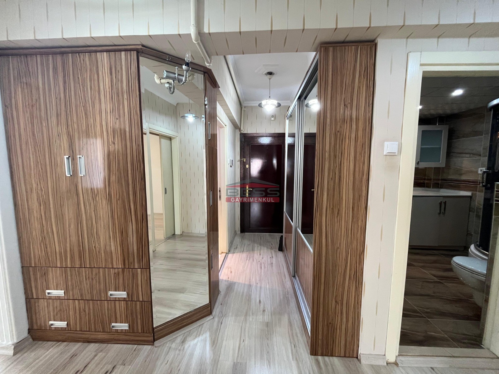 Bess | BESS'DEN AKARBAŞI MAH. ATATÜRK BULVARI ÜZERİ SATILIK 3+1 DAİRE