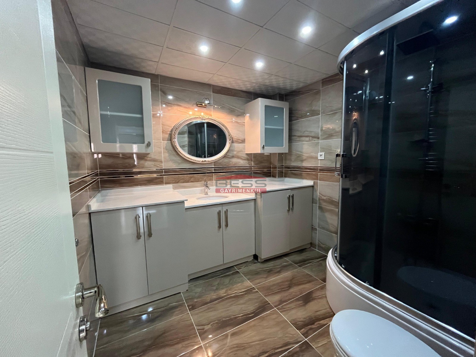 Bess | BESS'DEN AKARBAŞI MAH. ATATÜRK BULVARI ÜZERİ SATILIK 3+1 DAİRE