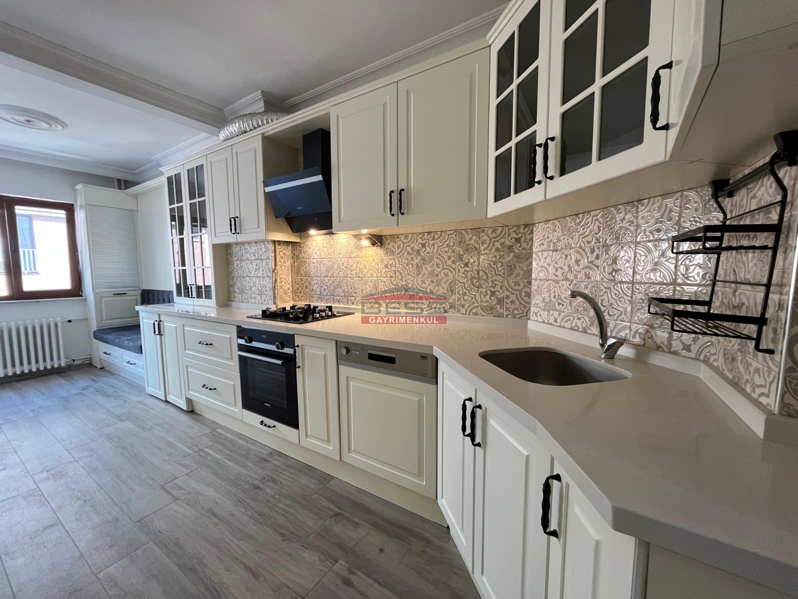 Bess | BESS'DEN AKARBAŞI MAH. ATATÜRK BULVARI ÜZERİ SATILIK 3+1 DAİRE