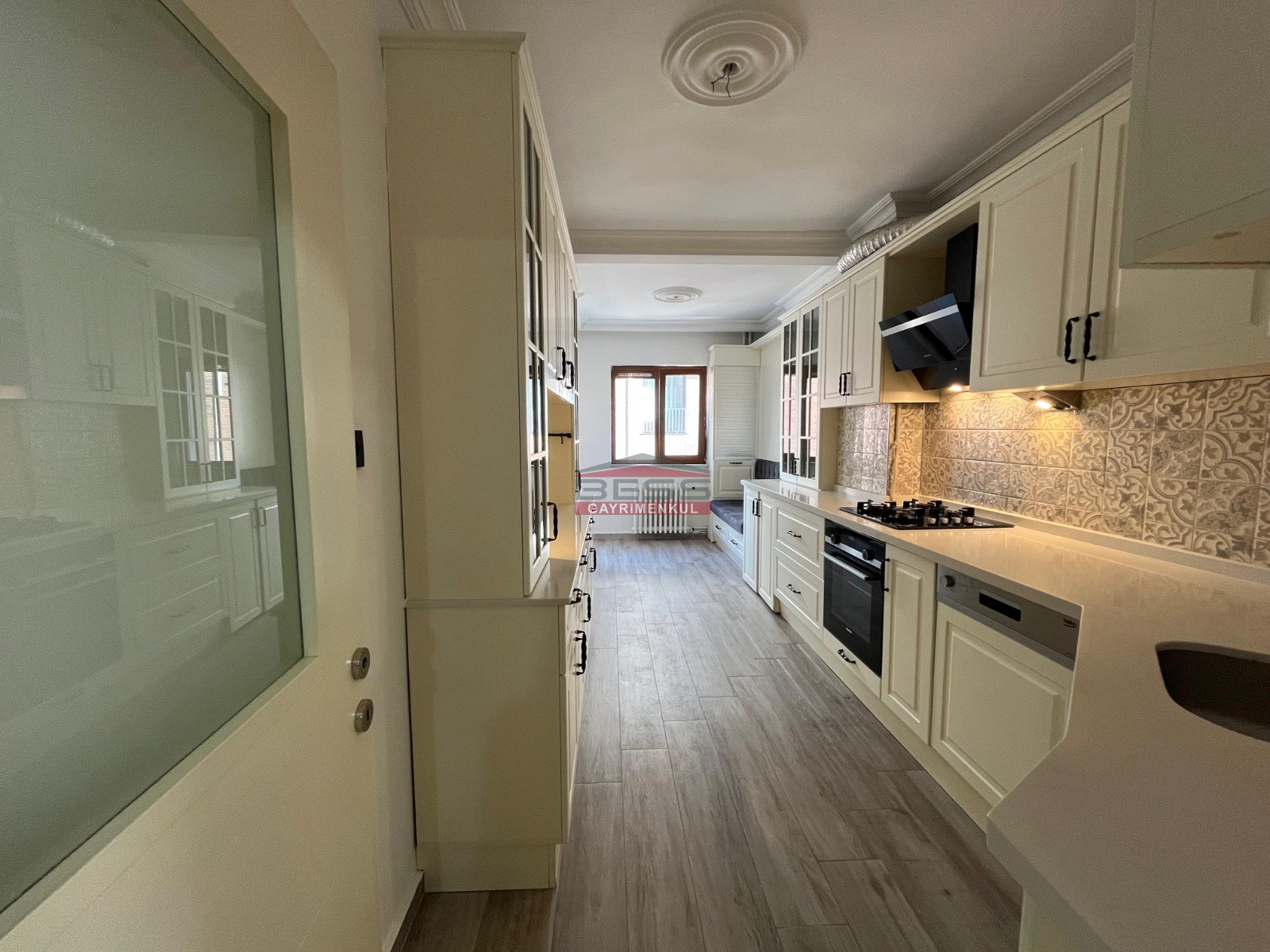 Bess | BESS'DEN AKARBAŞI MAH. ATATÜRK BULVARI ÜZERİ SATILIK 3+1 DAİRE