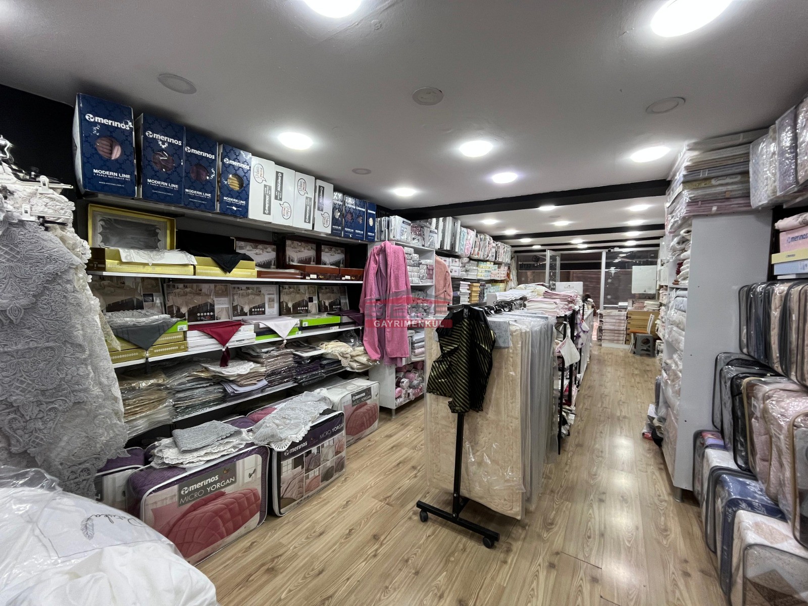 Bess | BESS'DEN HAMAMYOLU CADDESİ ÜZERİ DEVREN KİRALIK İŞ YERİ