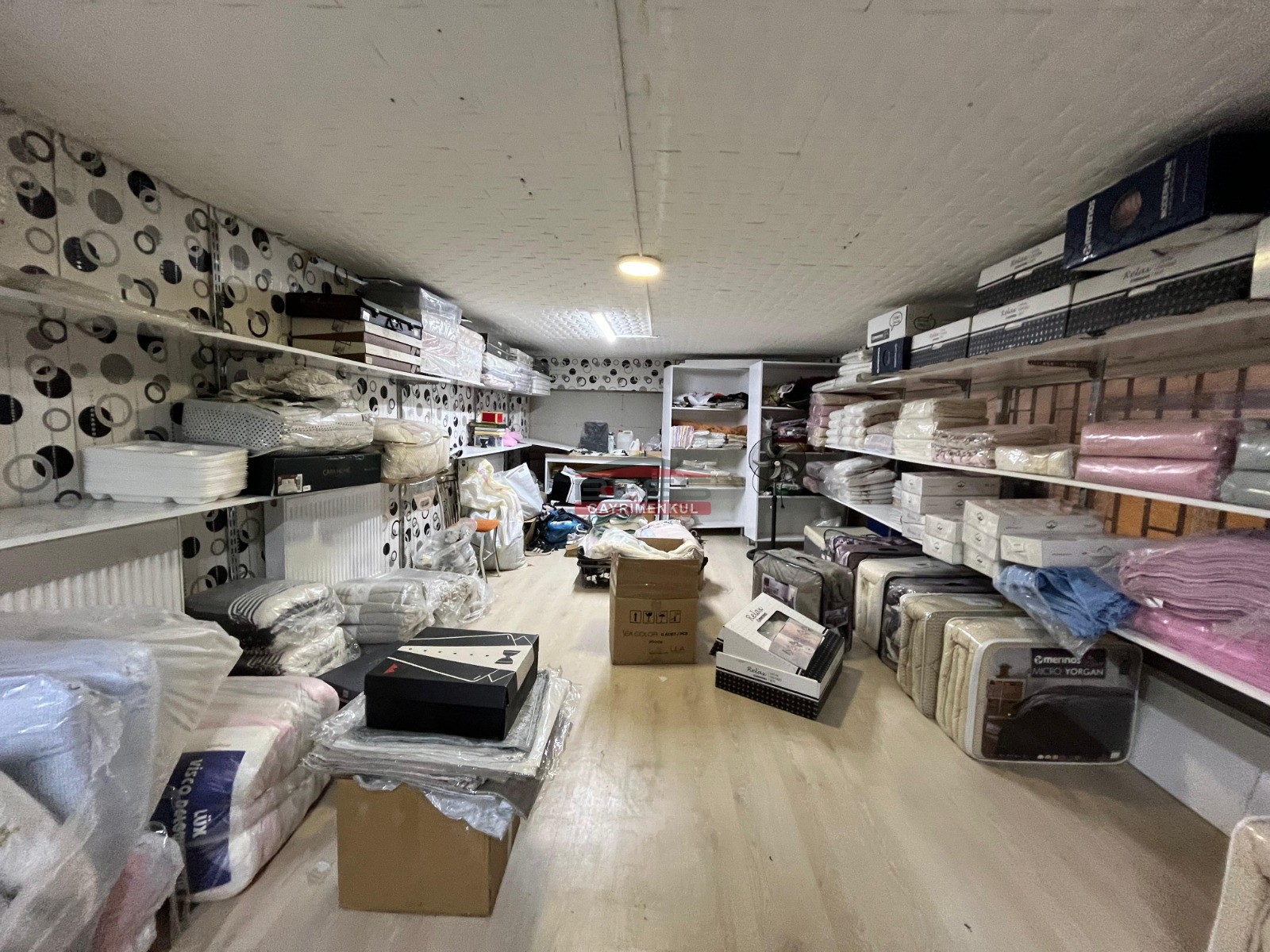 Bess | BESS'DEN HAMAMYOLU CADDESİ ÜZERİ DEVREN KİRALIK İŞ YERİ