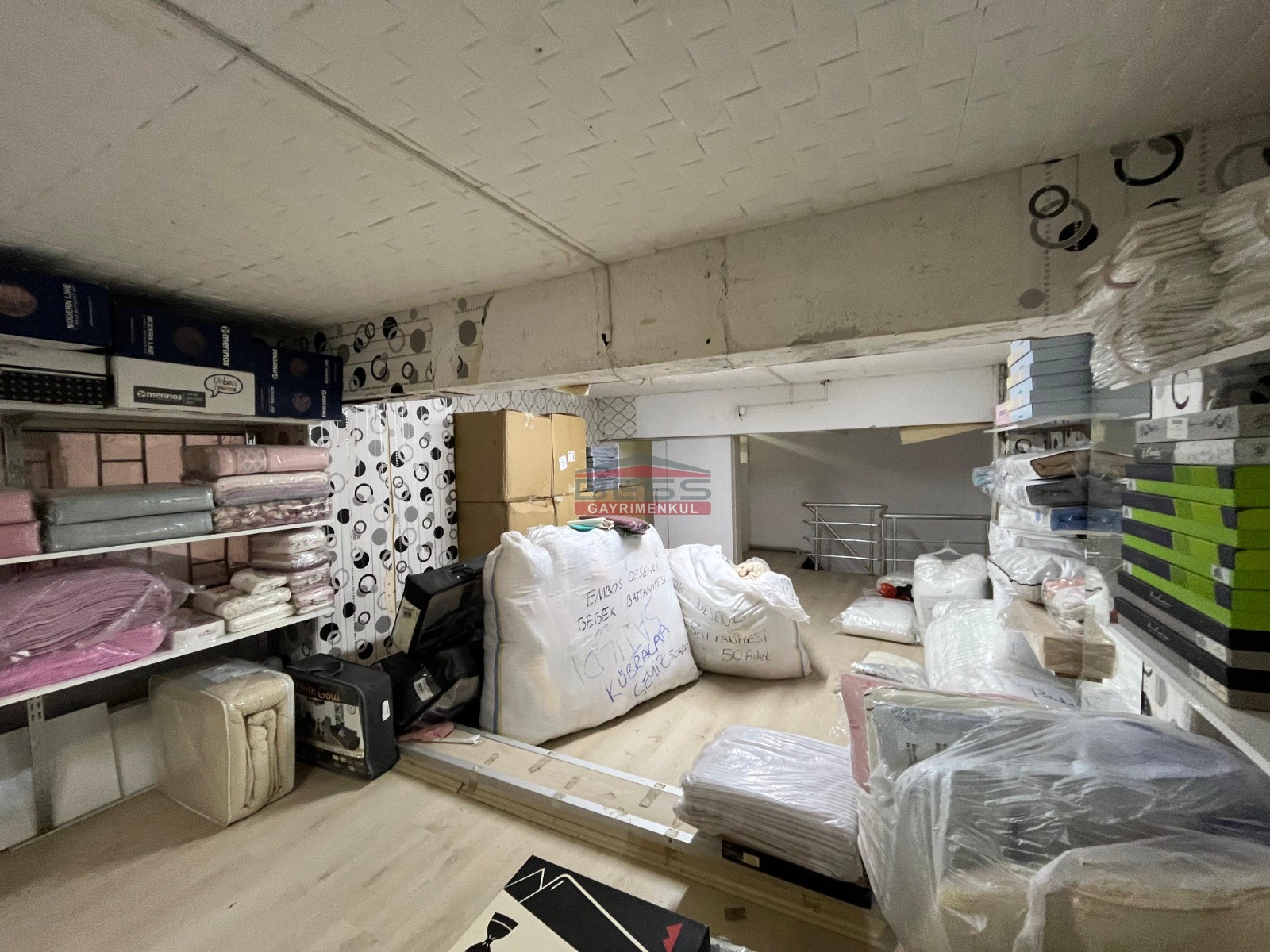 Bess | BESS'DEN HAMAMYOLU CADDESİ ÜZERİ DEVREN KİRALIK İŞ YERİ