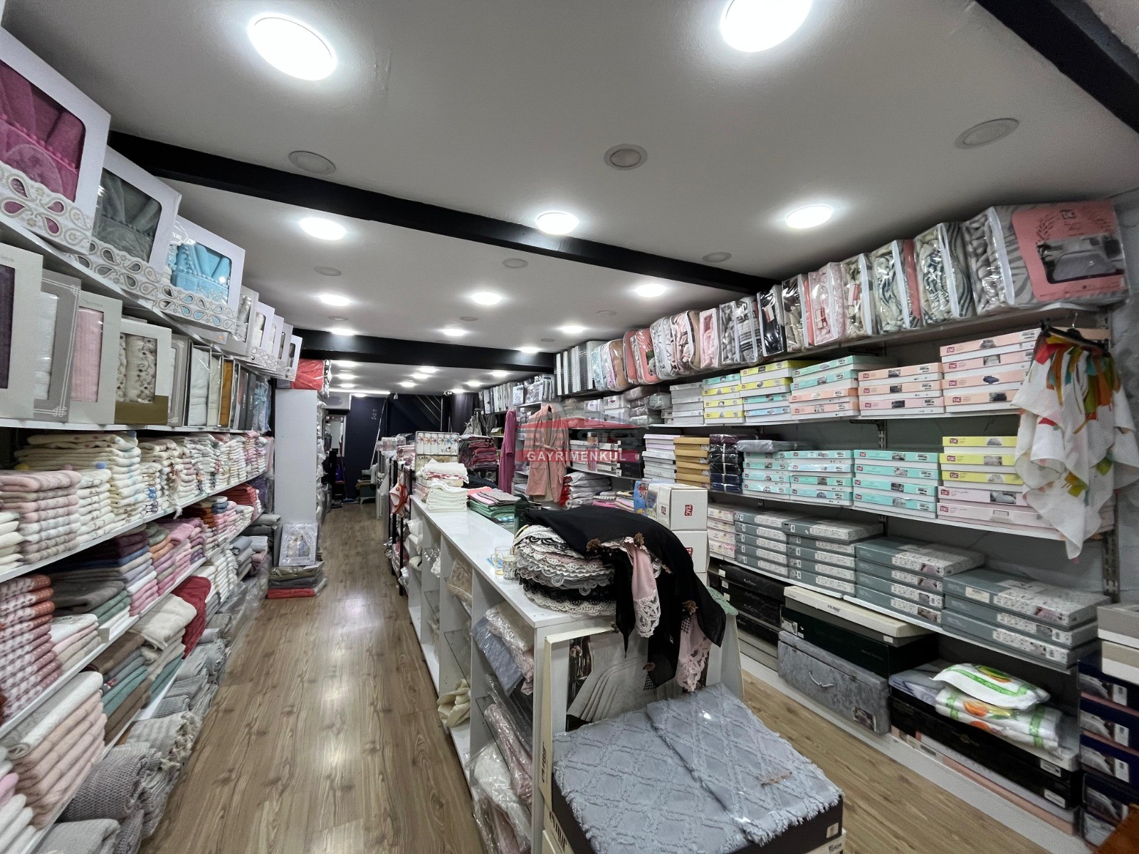 Bess | BESS'DEN HAMAMYOLU CADDESİ ÜZERİ DEVREN KİRALIK İŞ YERİ