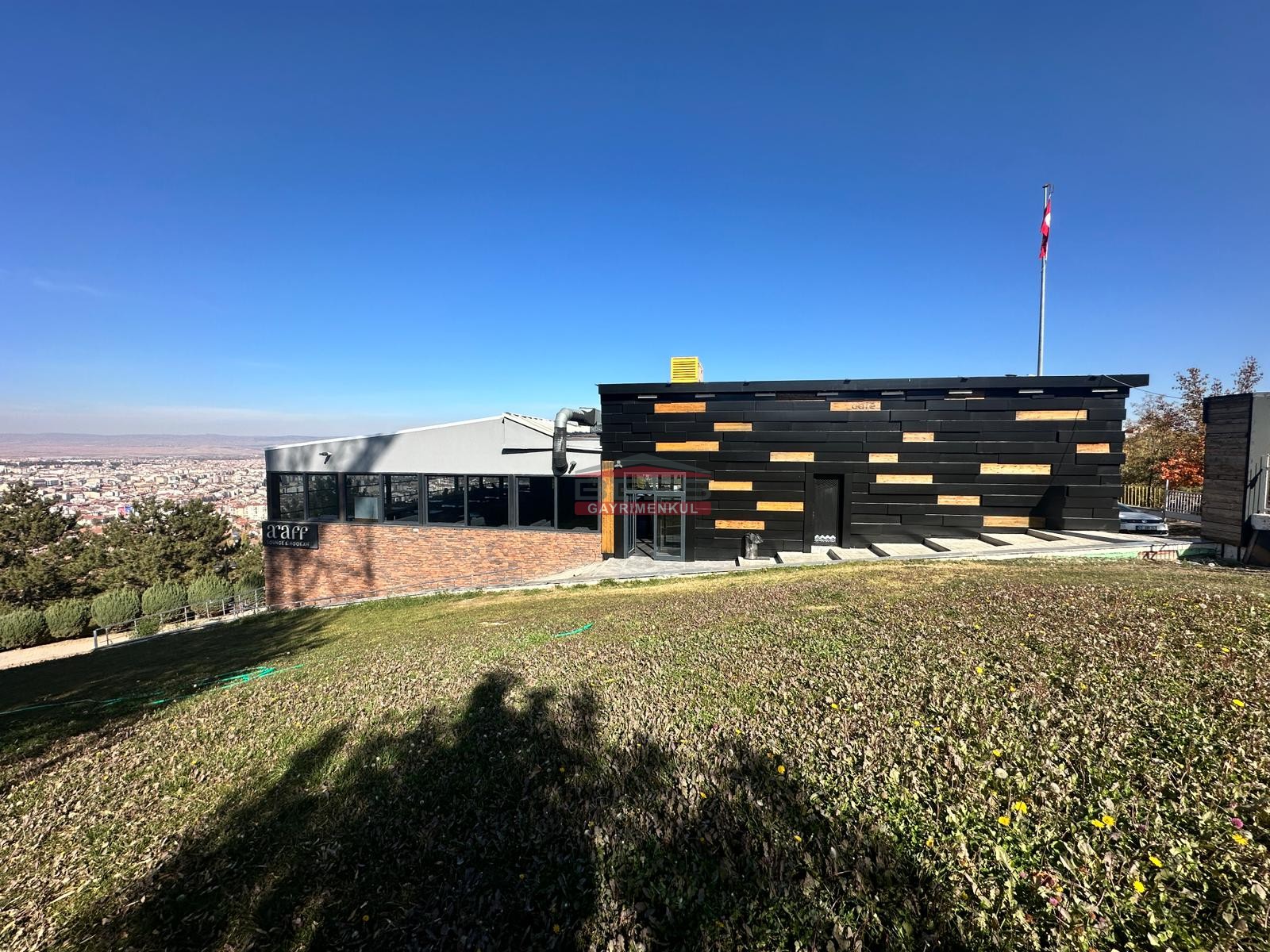 Bess | BESS'DEN PANORAMİK ŞEHİR MANZARALI SATILIK 1400M2 İŞ YERİ