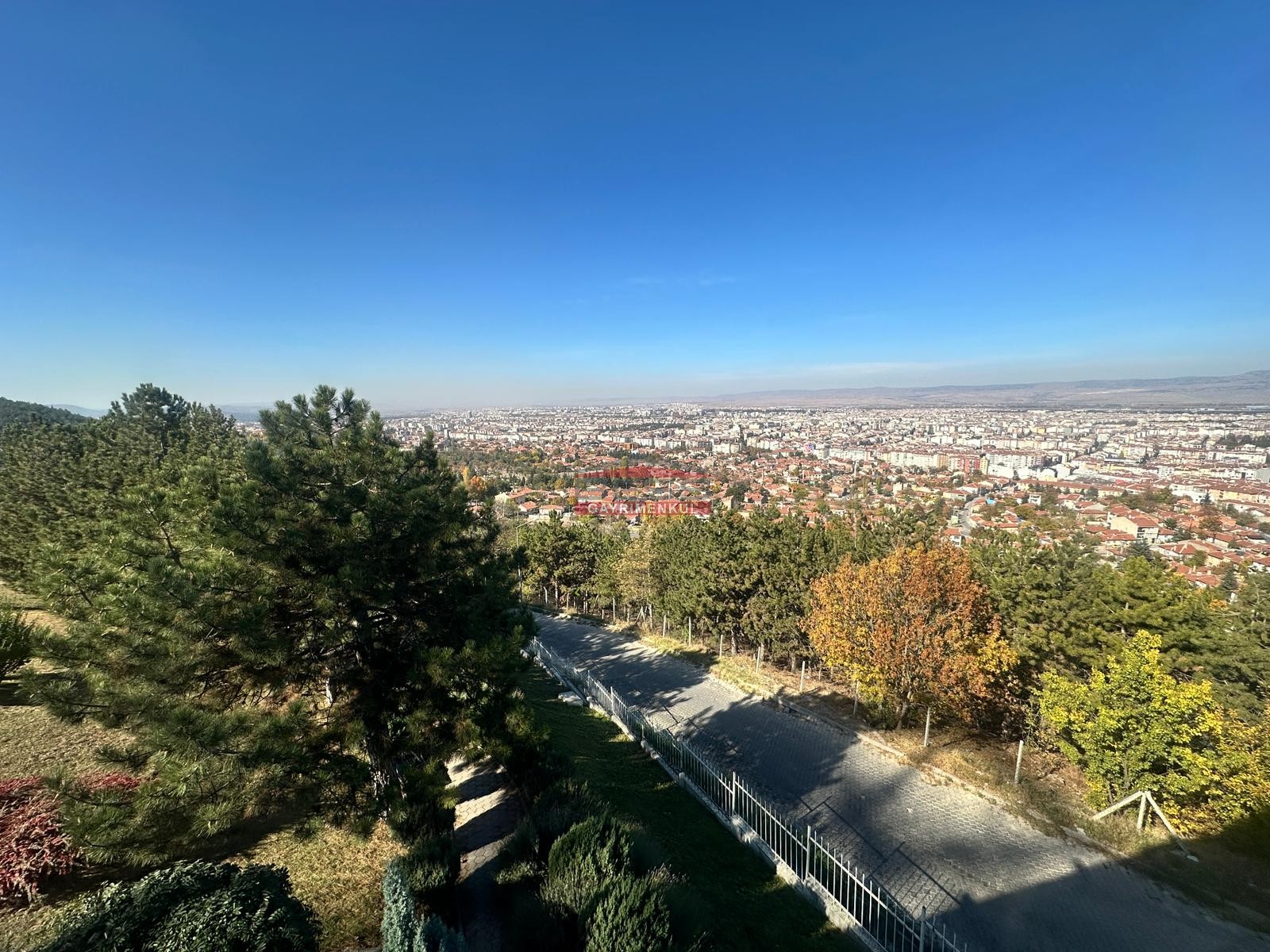 Bess | BESS'DEN PANORAMİK ŞEHİR MANZARALI SATILIK 1400M2 İŞ YERİ